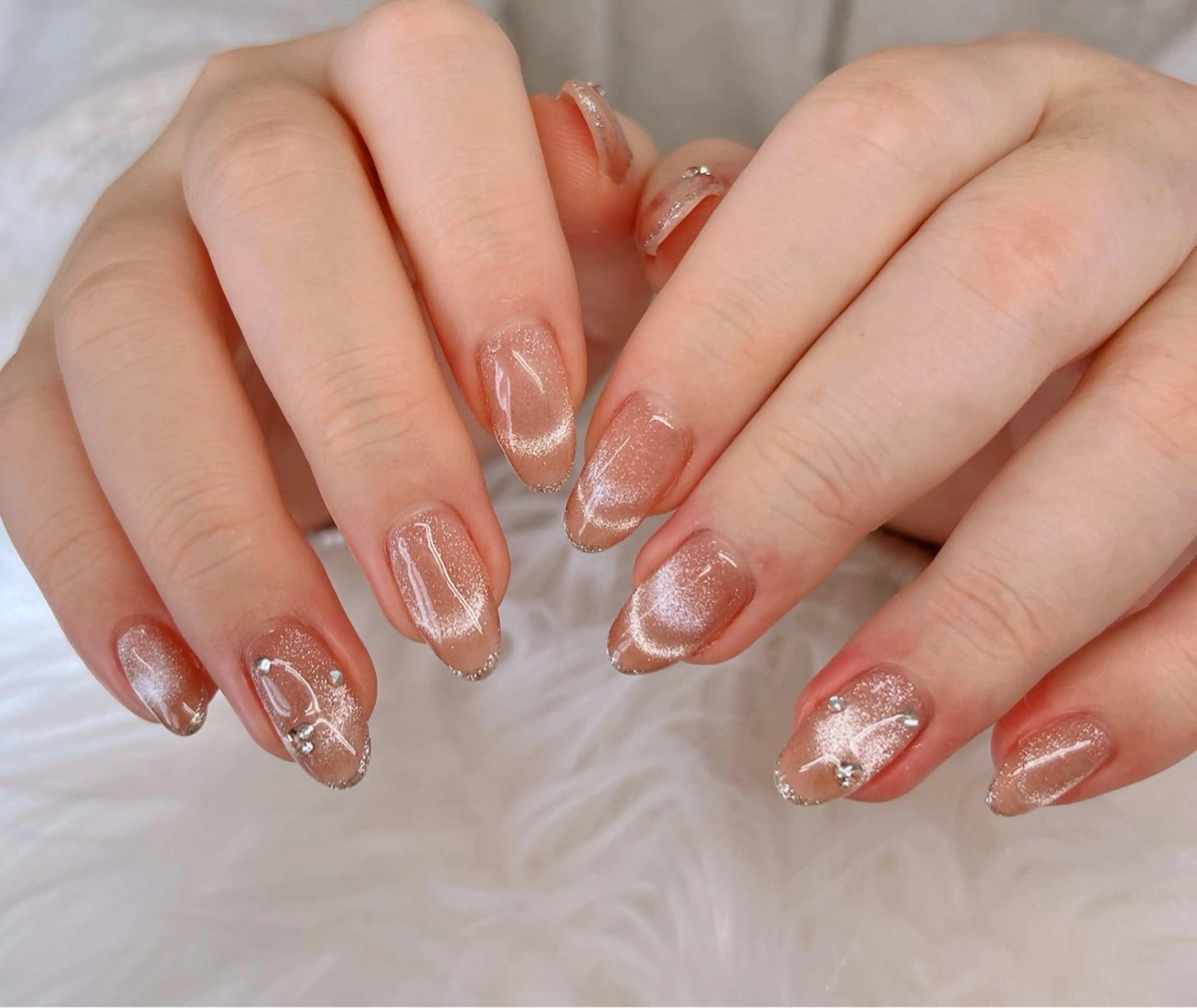 ネイル フレンチネイル キラキラネイル 韓国ネイル マグネットネイル マグネットフレンチ ハンドネイル Lee _nailのネイルデザイン