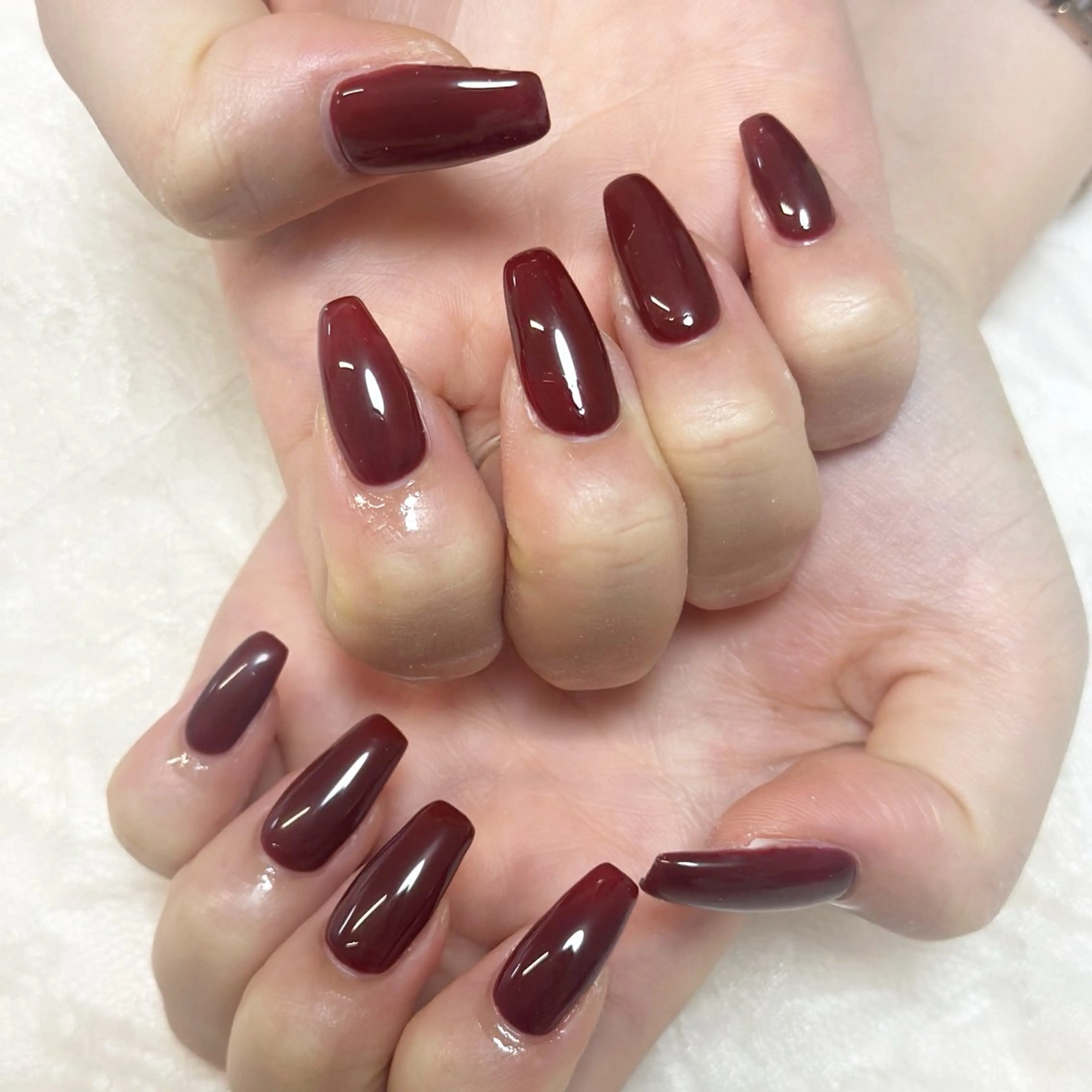 ネイル ボルドー ワンカラーネイル 赤色 ♡Nailist yui♡のネイルデザイン