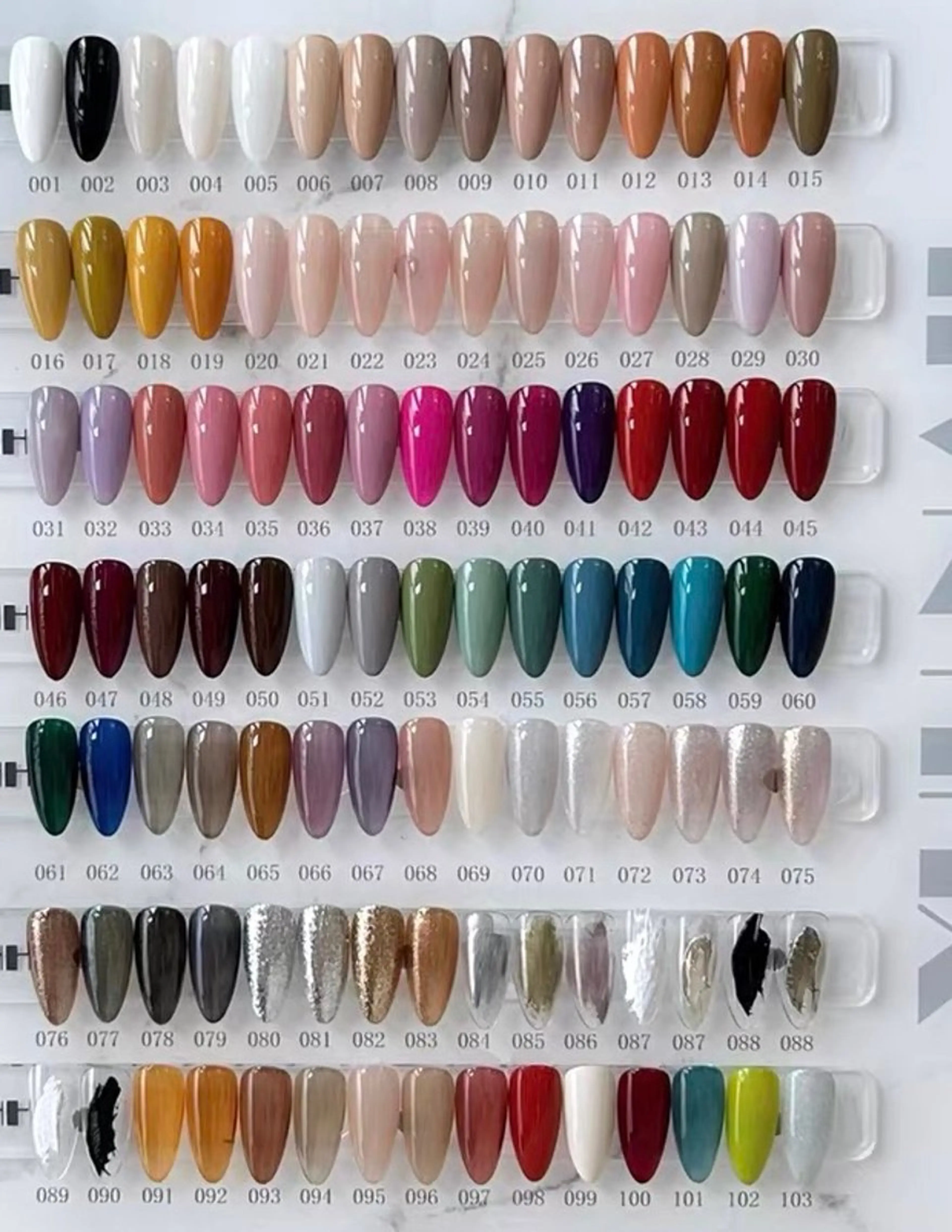 ネイル LEDアイラッシュ ∩_∩アオイのマツエク・マツパデザイン