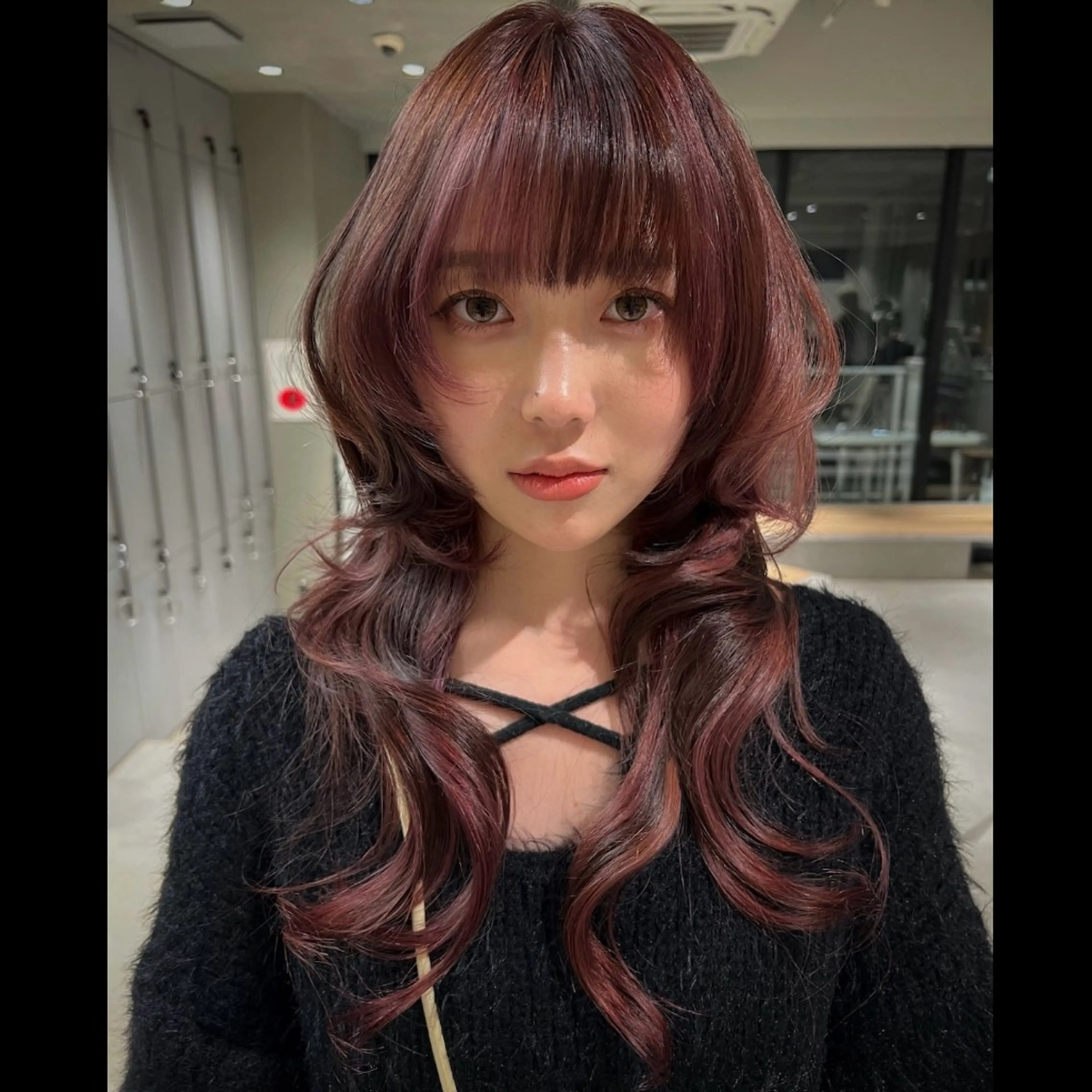 ヘアアレンジ ウルフカット MINX momokaのヘアスタイル