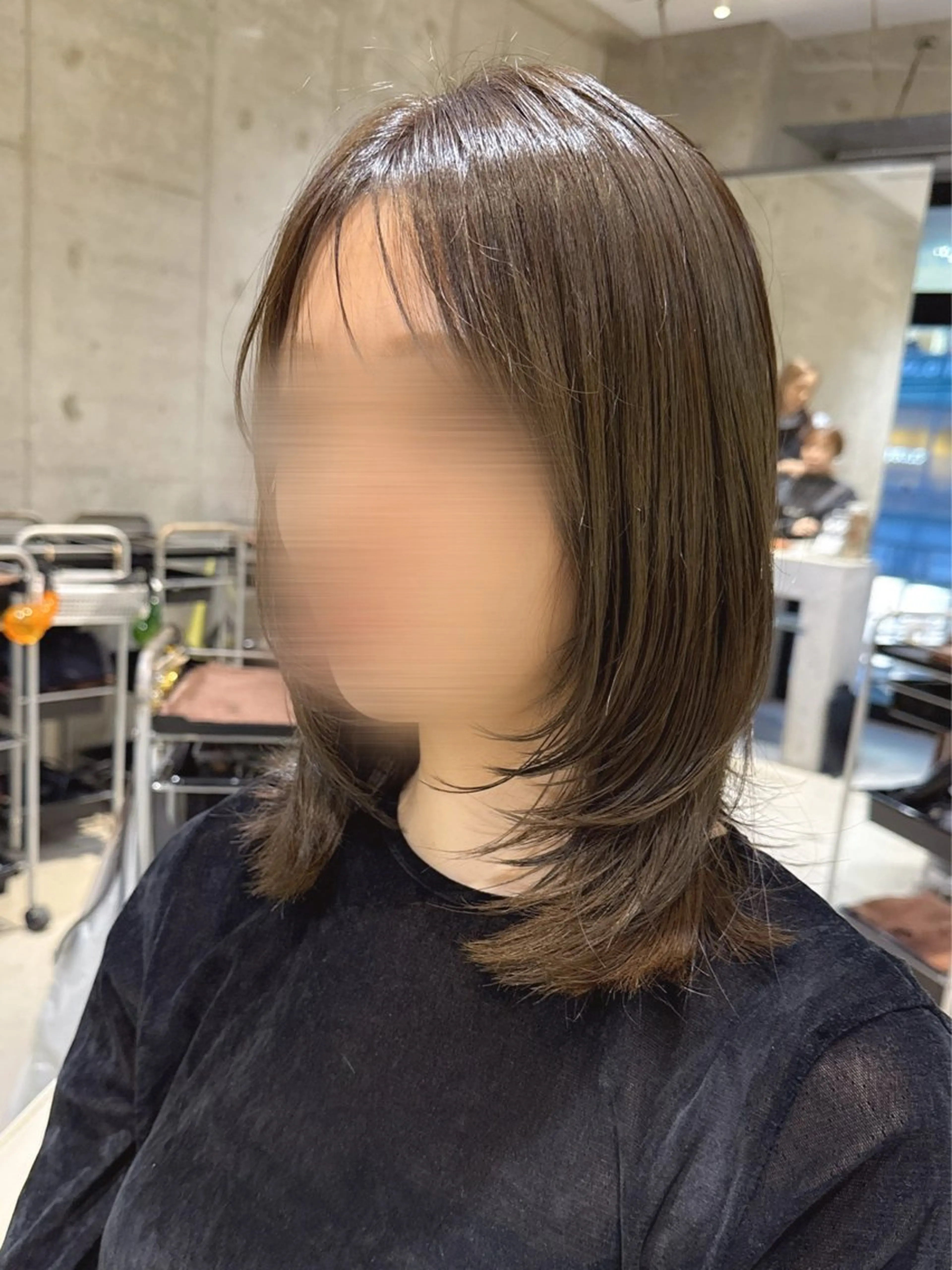 ミディアム レイヤーカット nui所属・ﾚｲﾔｰ.ﾍｱｾｯﾄ 🤍宮本しおりのヘアスタイル