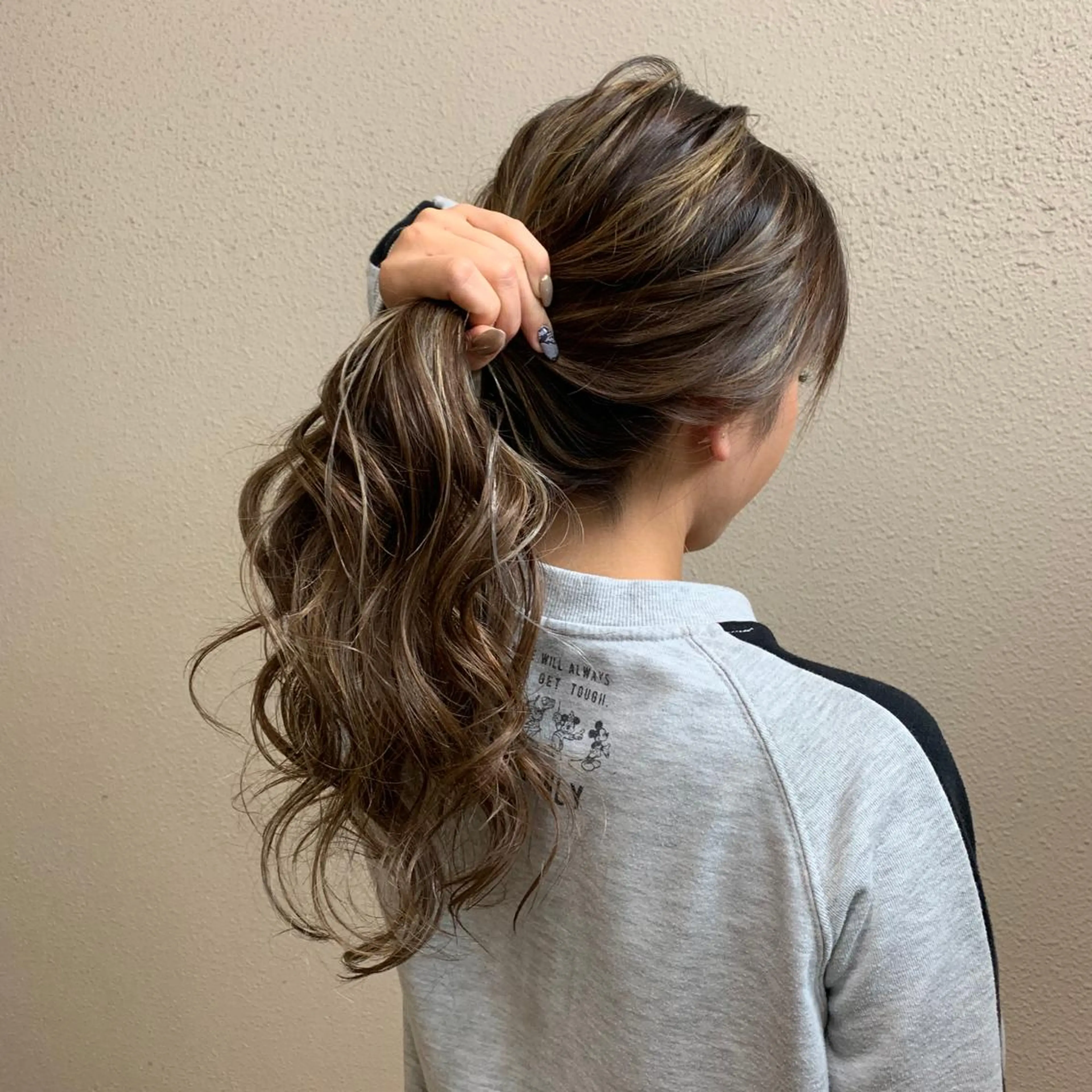 ミディアム カラー ハル🌸柔色/ ブリーチなし/艶髪のヘアスタイル