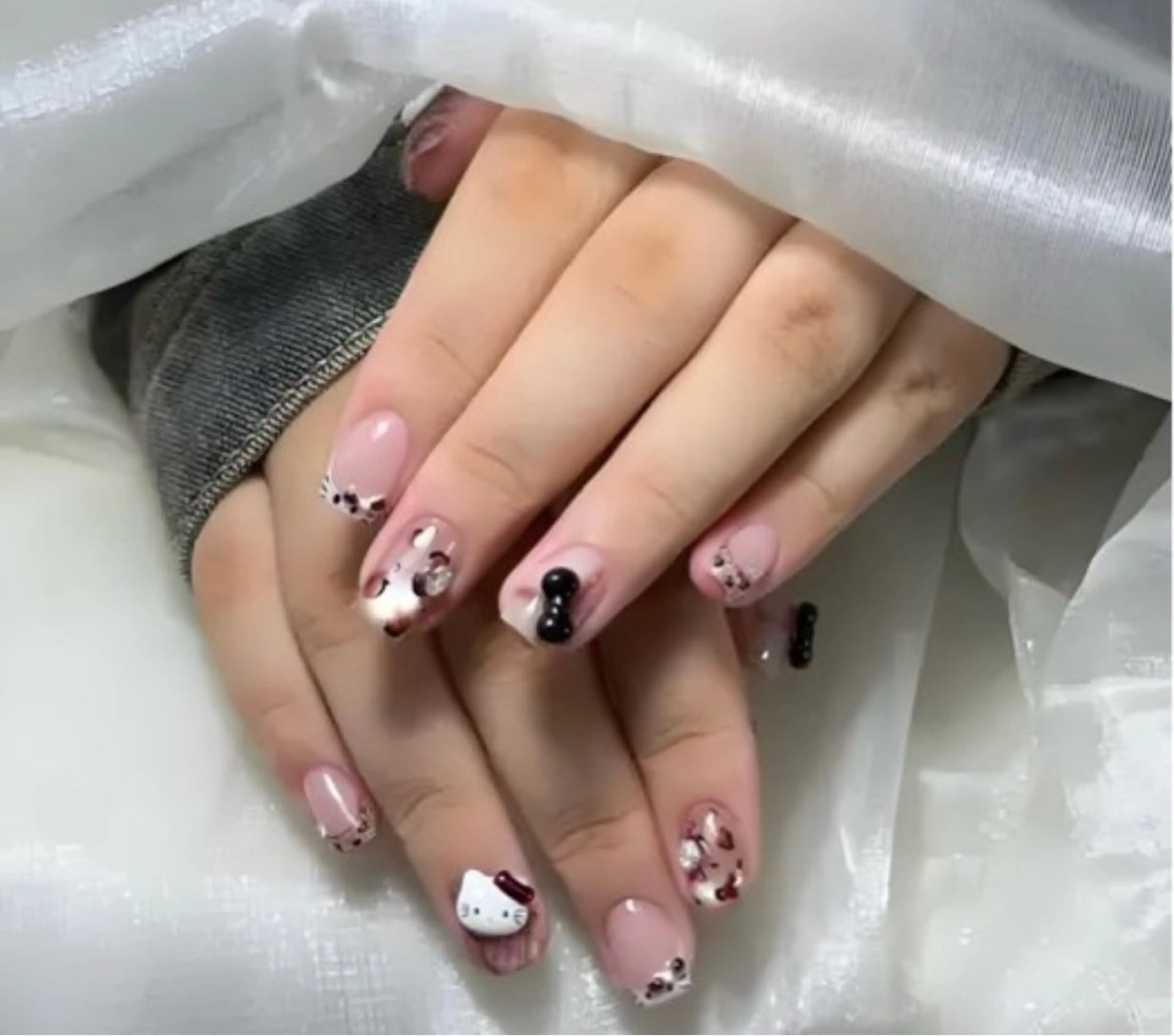 ネイル チークネイル 長さ出し フレンチネイル ガーリー 韓国ネイル sun nail池袋 モデル募集のネイルデザイン