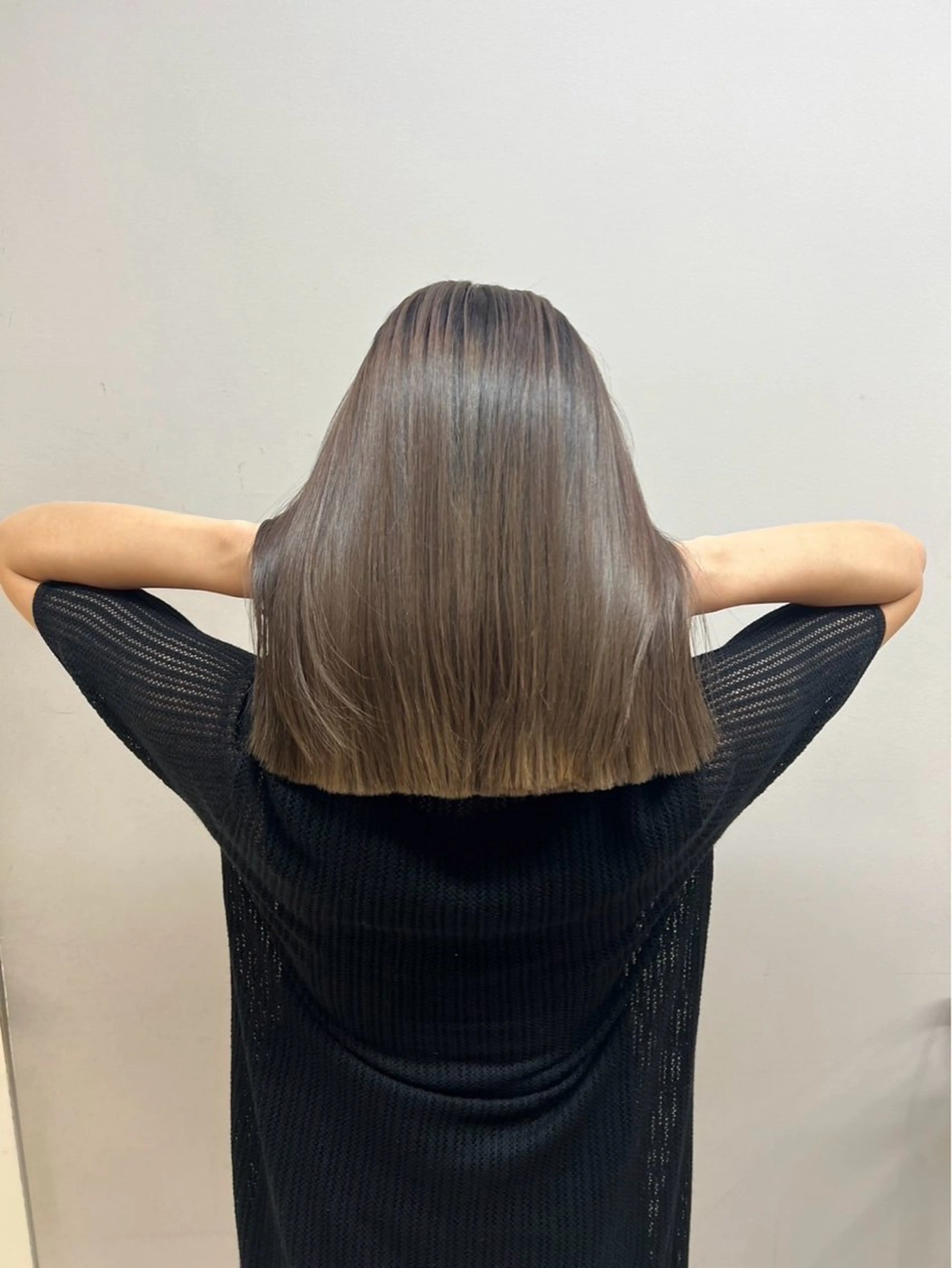 セミロング ホッチ・美髪矯正✂︎ 髪質改善tr✂︎のヘアスタイル