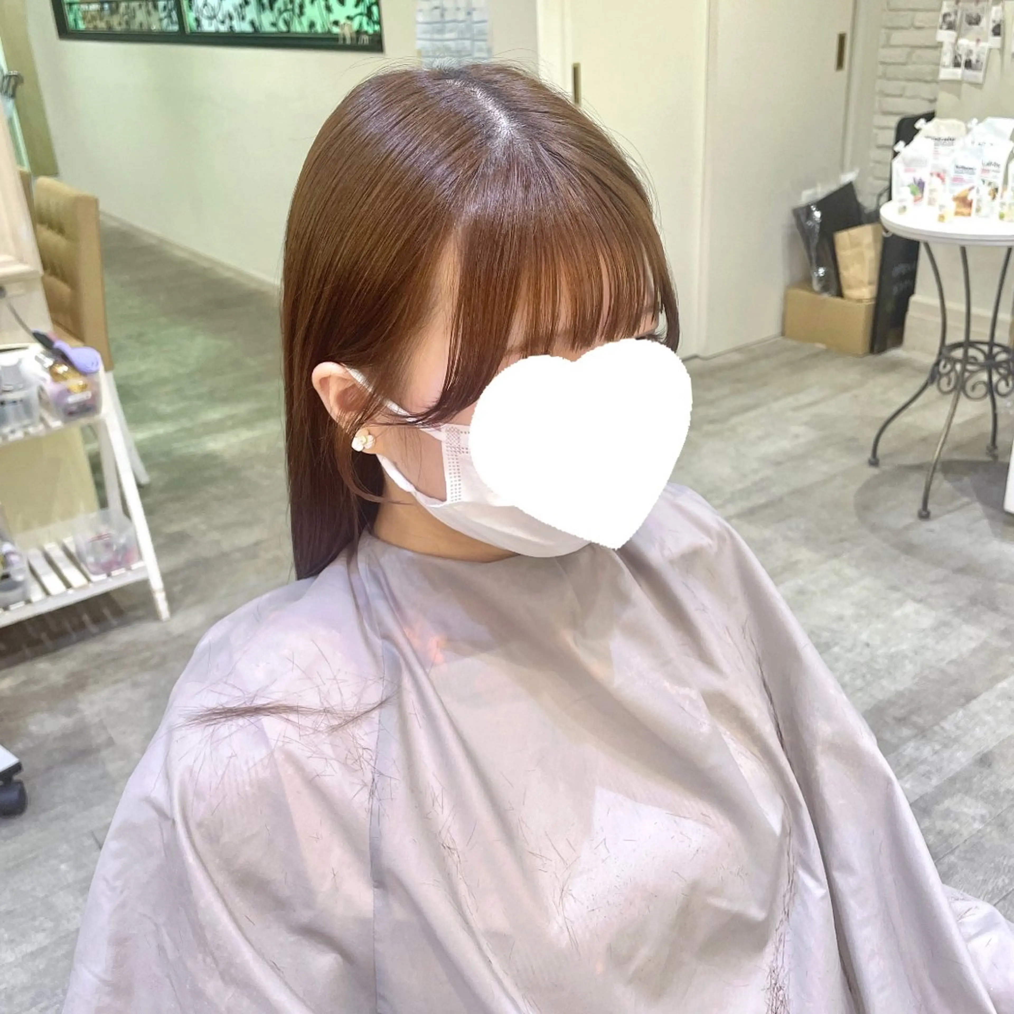 【前髪顔まわりカット】の写真