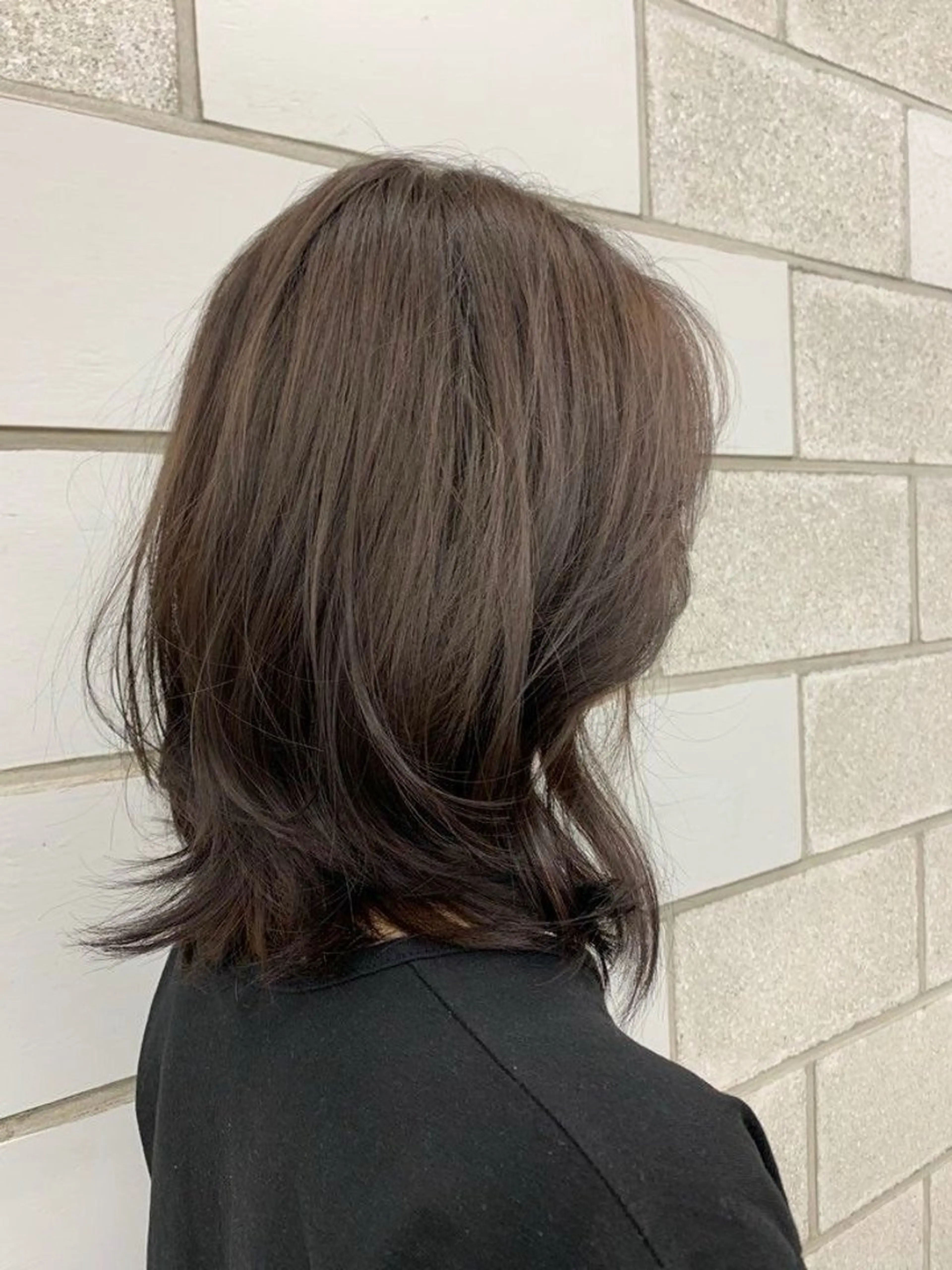 ミディアム 石川 幸呼のヘアスタイル