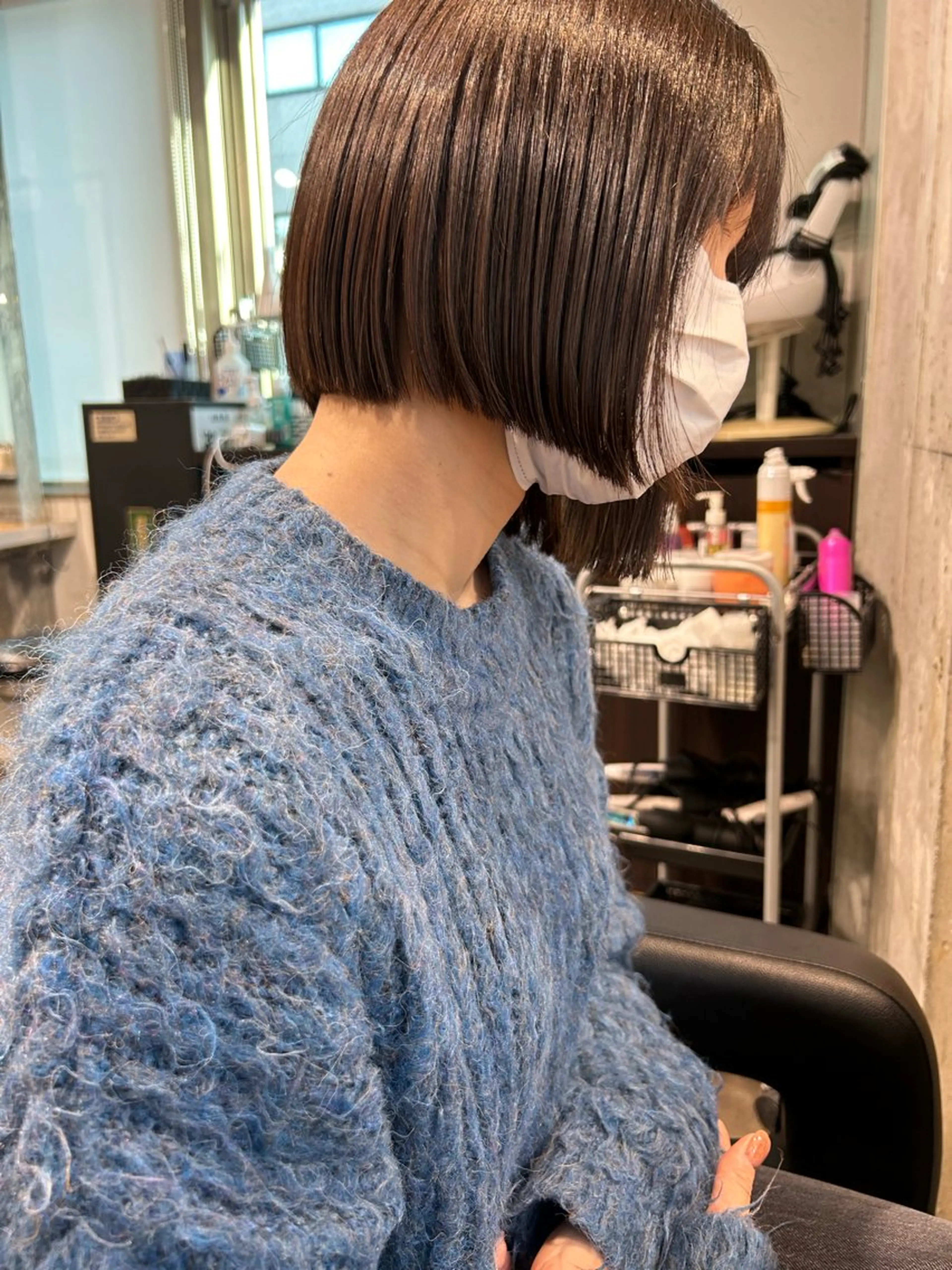 ショート カラー 切りっぱなしボブ 前下がりボブ ボブ 僕なら縮毛矯正してて もブリーチできますのヘアスタイル