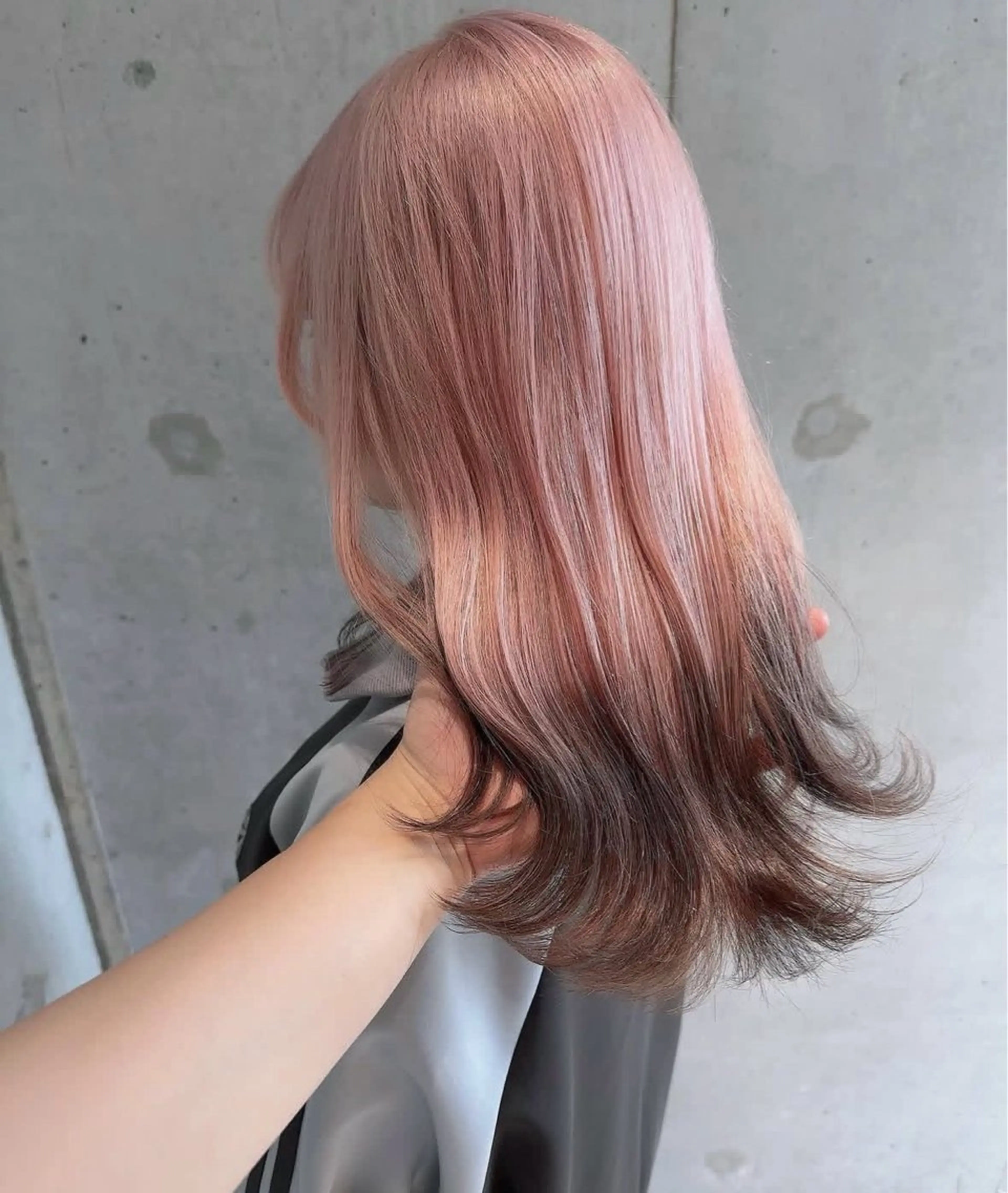 カラー VEGA所属・VEGA日並 樹里のヘアスタイル