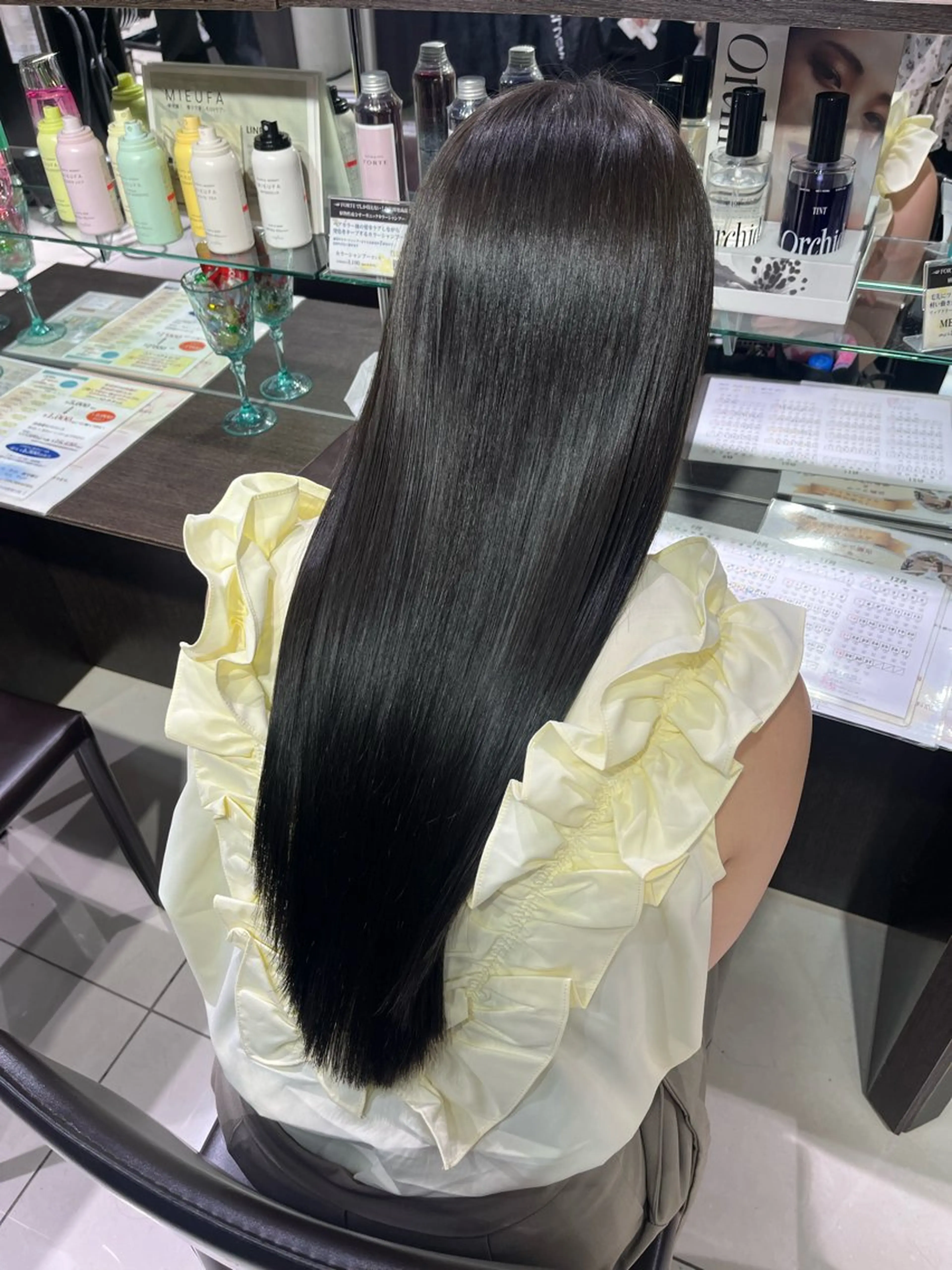 ロング ヘアカラー トリートメント sakura 🪽 艶カラー/髪質改善のヘアスタイル