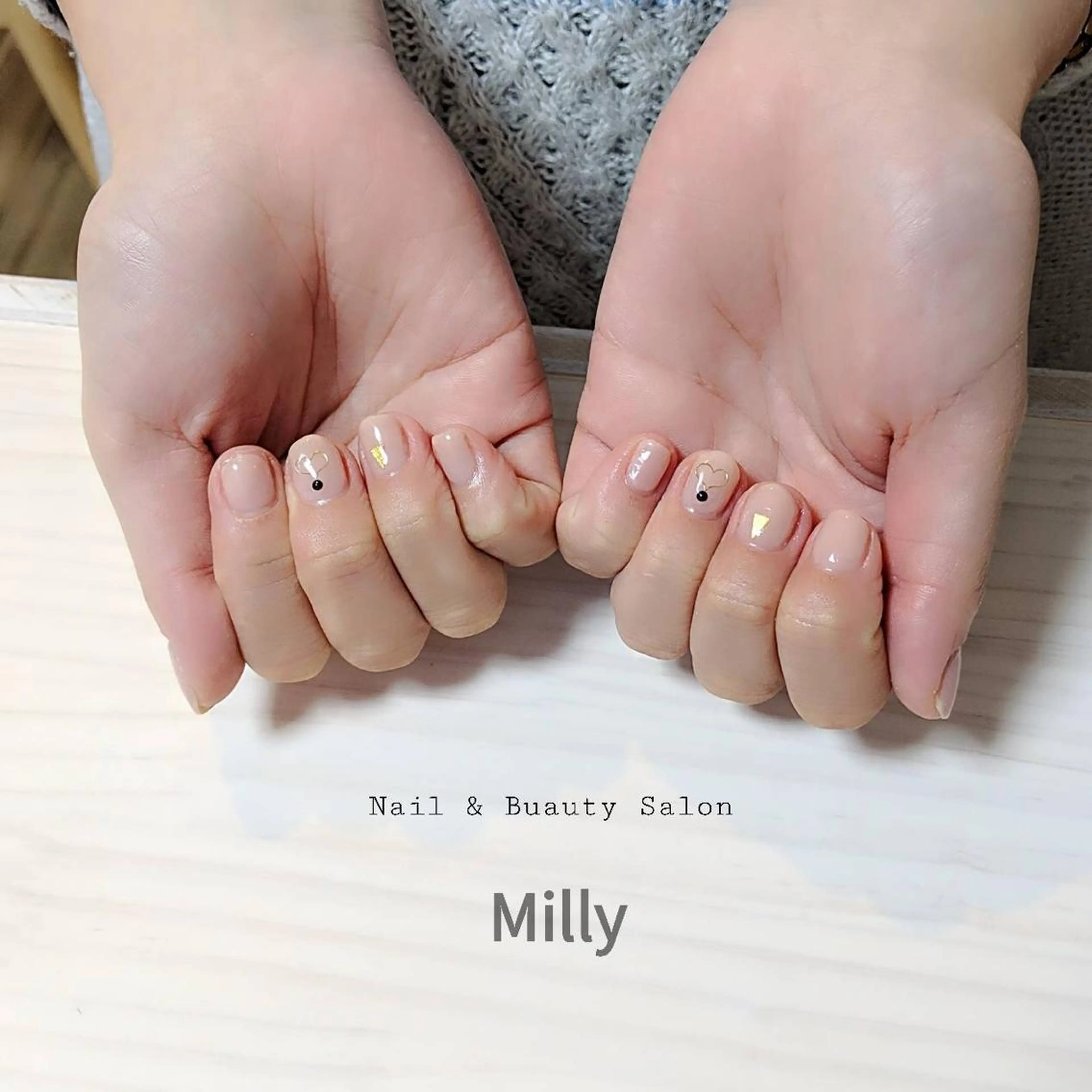 ネイル シンプルネイル ストーンネイル milly nail （予約担当)のネイルデザイン