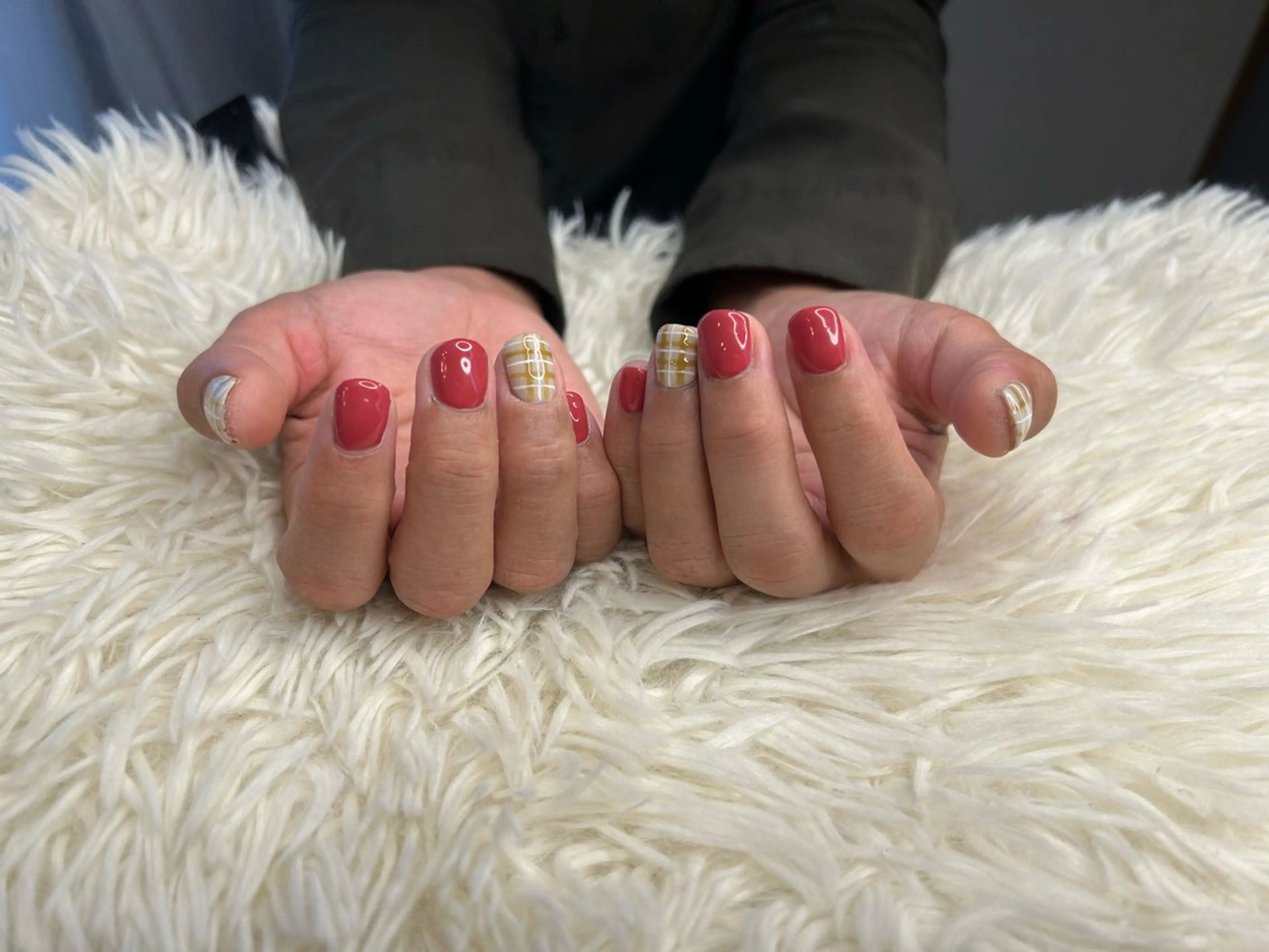 ネイル 須藤 紗彩の眉毛・アイブロウイメージ