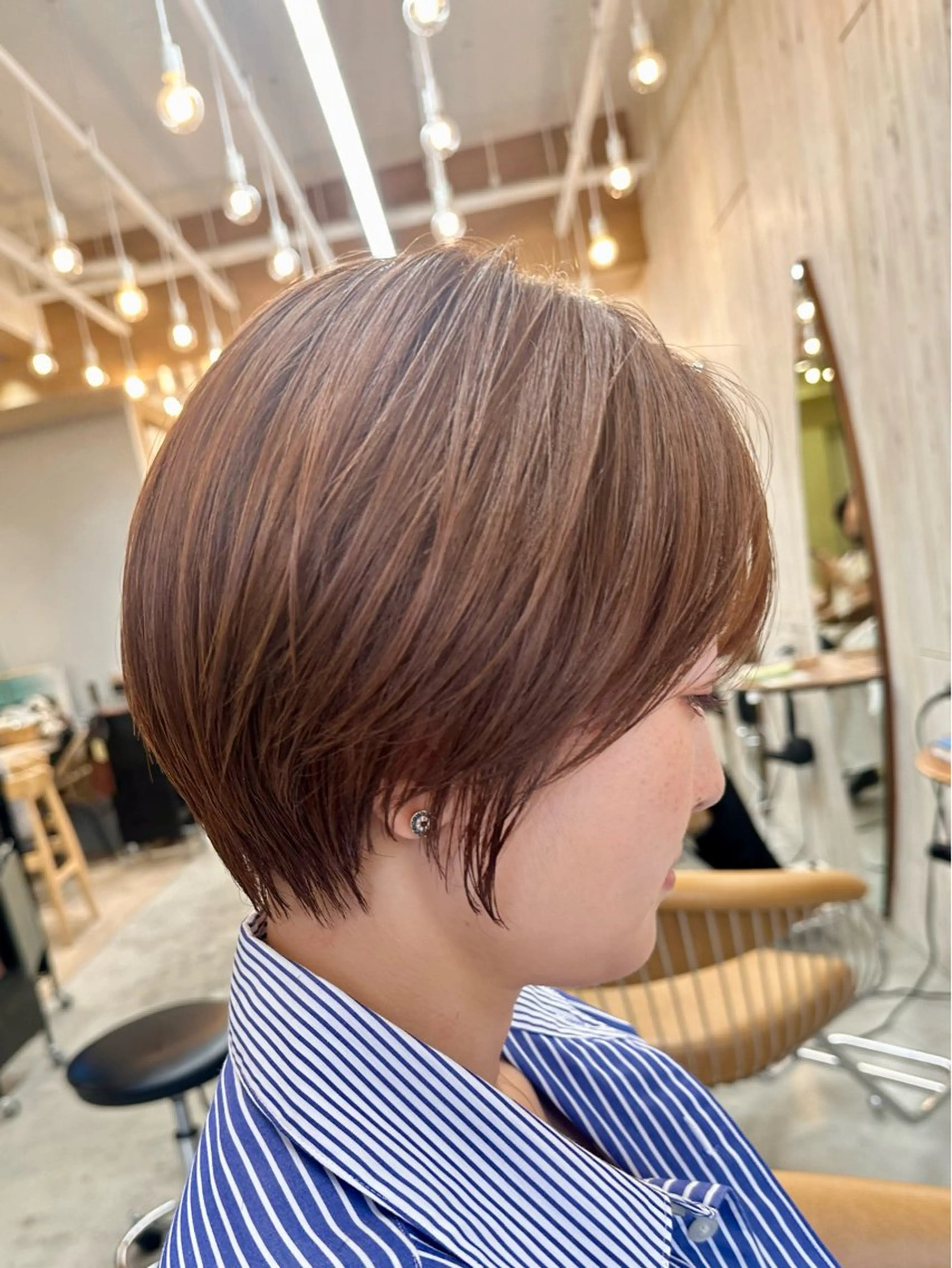 ショート カラー カット ヘアカラー トリートメント 縮毛矯正/髪質改善 /ボブ/ともきのヘアスタイル