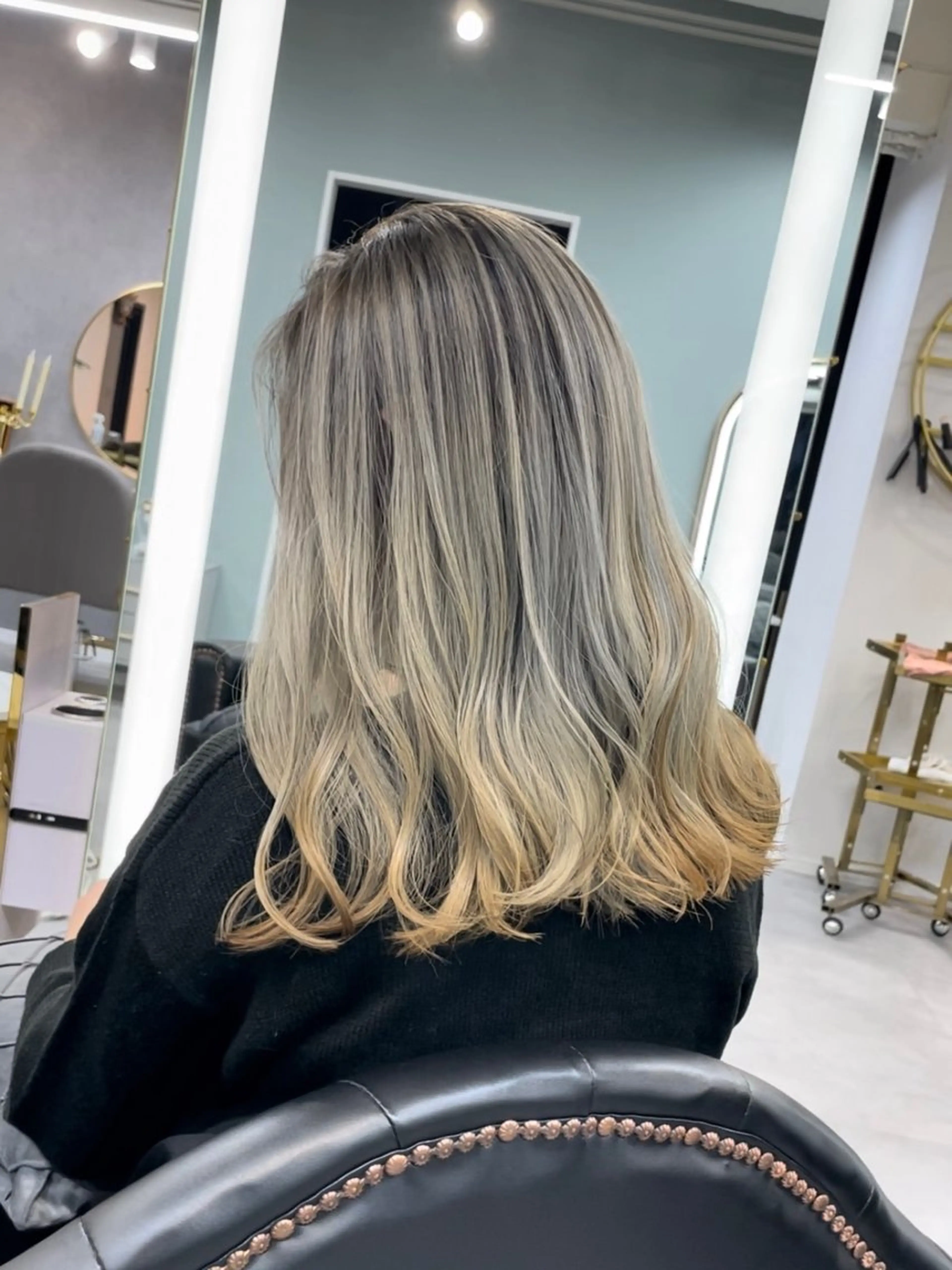 セミロング レイヤーカット senjyu GINZA所属・バレイヤージュ/ハイ ライト/庄司鉄平のヘアスタイル