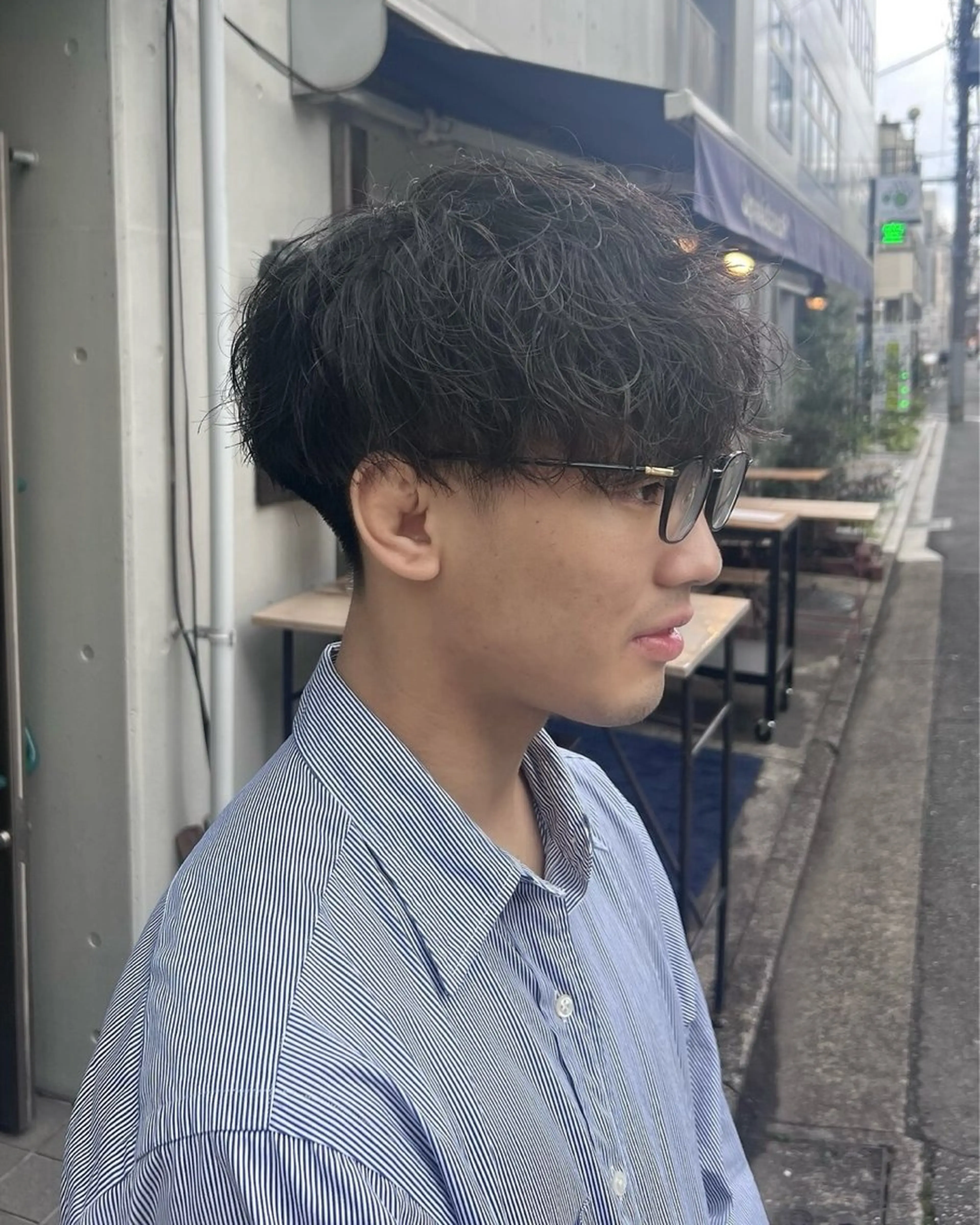 ミディアム パーマ メンズ ミディアムパーマ メンズパーマ 波巻きパーマ スパイラルパーマ カット パーマ homme, famille raugh【オム・ファミーユ・ラグ】所属・【メンズ特化】パーマ /マッシュ/たいちのヘアスタイル