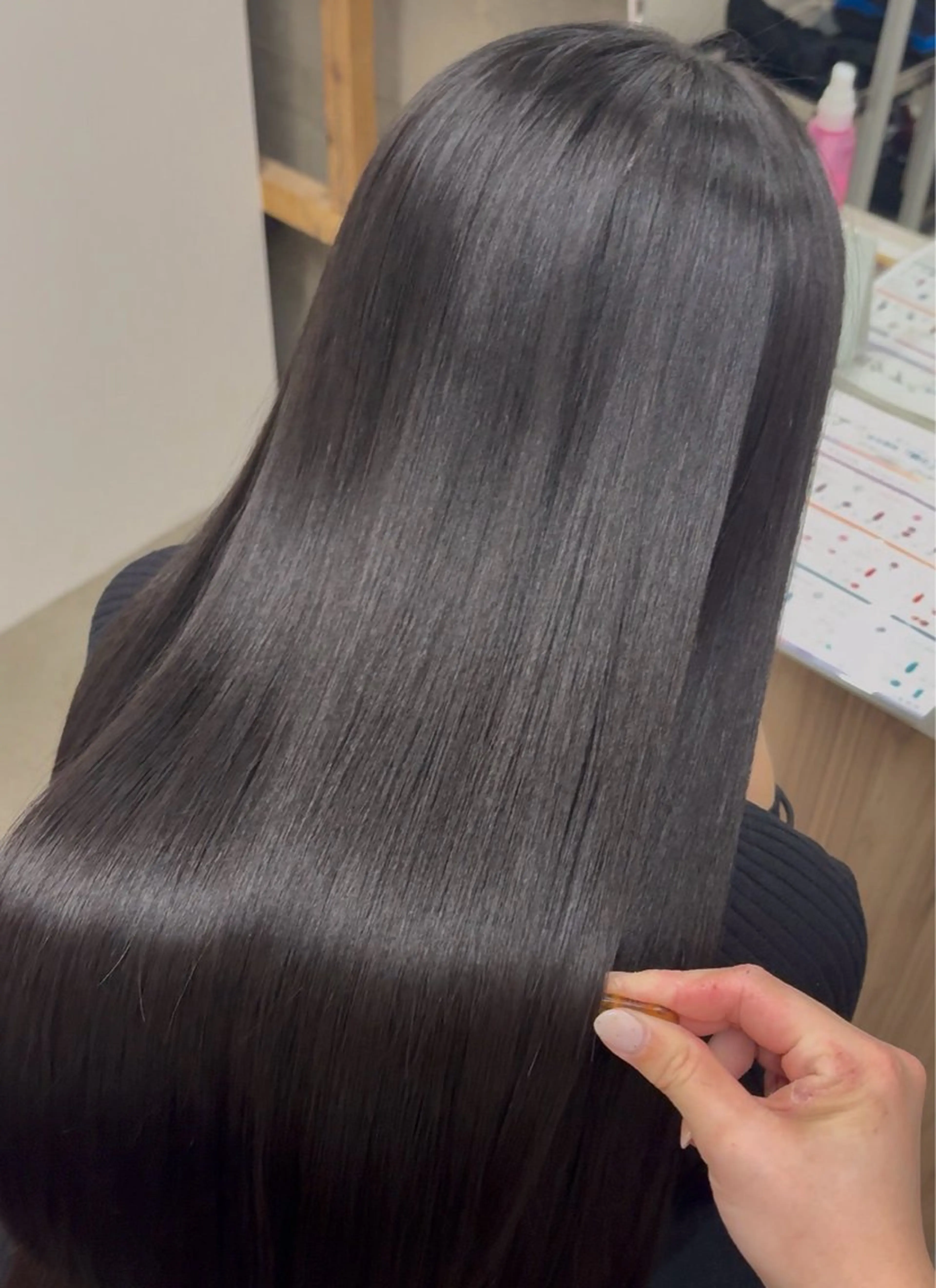 《毛髪強度を高めて艶髪に✨》縮毛矯正みたいな髪質改善トリートメント🤍の写真