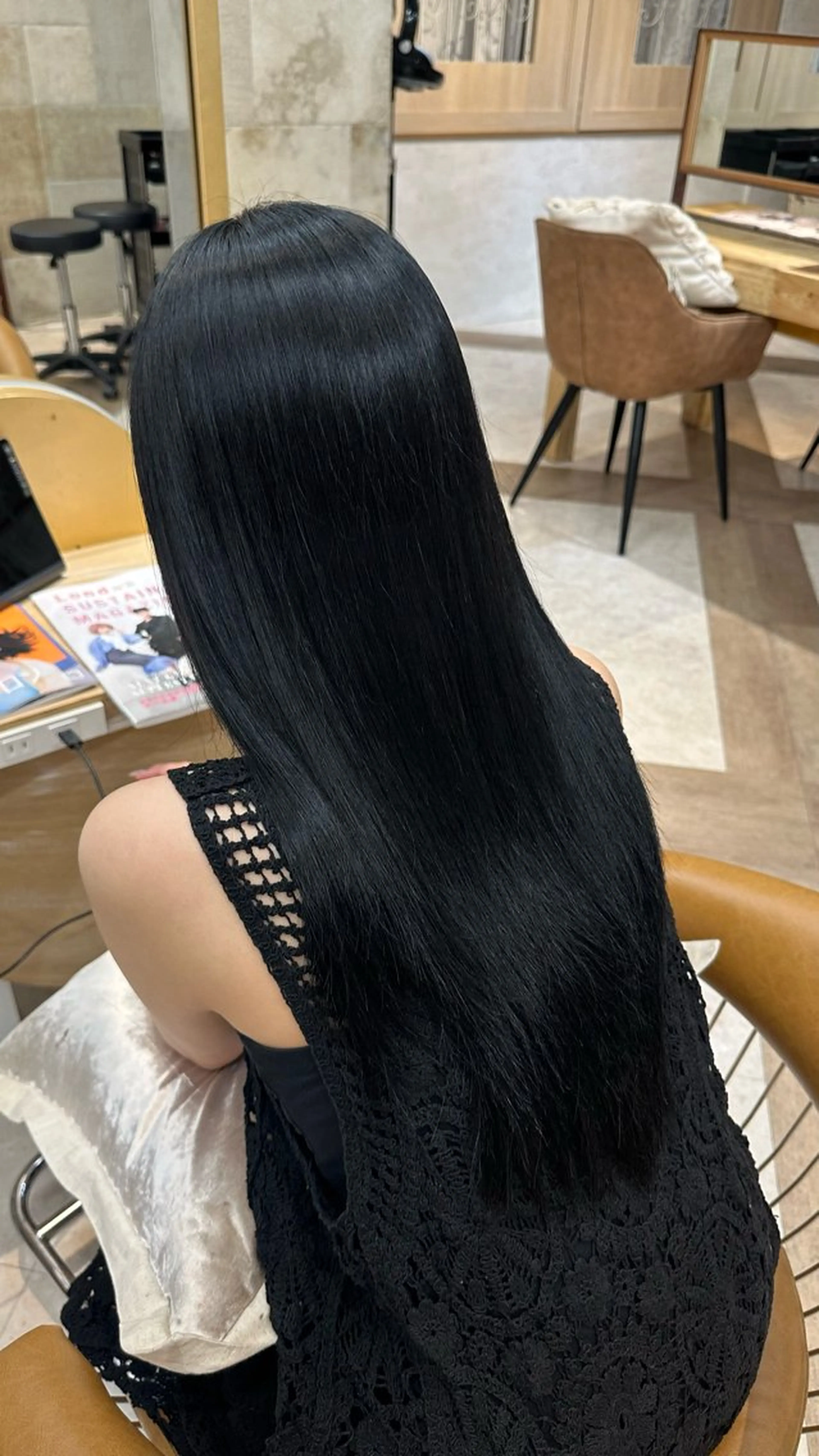 ロング カラー 黒髪 縮毛矯正 ヘアカラー トリートメント 荻野 峻輔/レイヤー /韓国ヘア/艶カラーのヘアスタイル