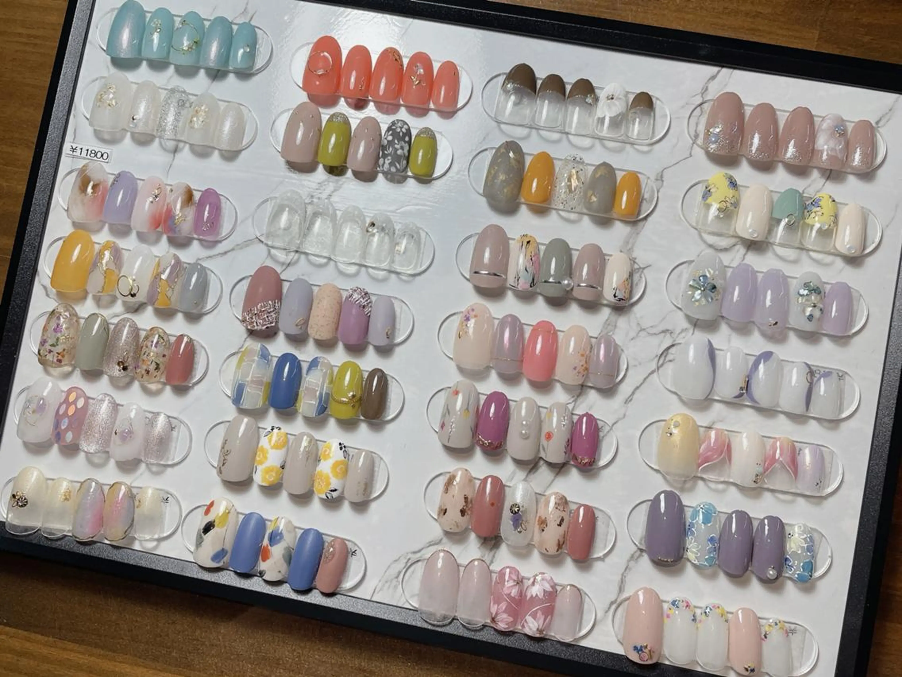 ネイル una+(ウナプラス）所属・Nodoka nailのネイルデザイン