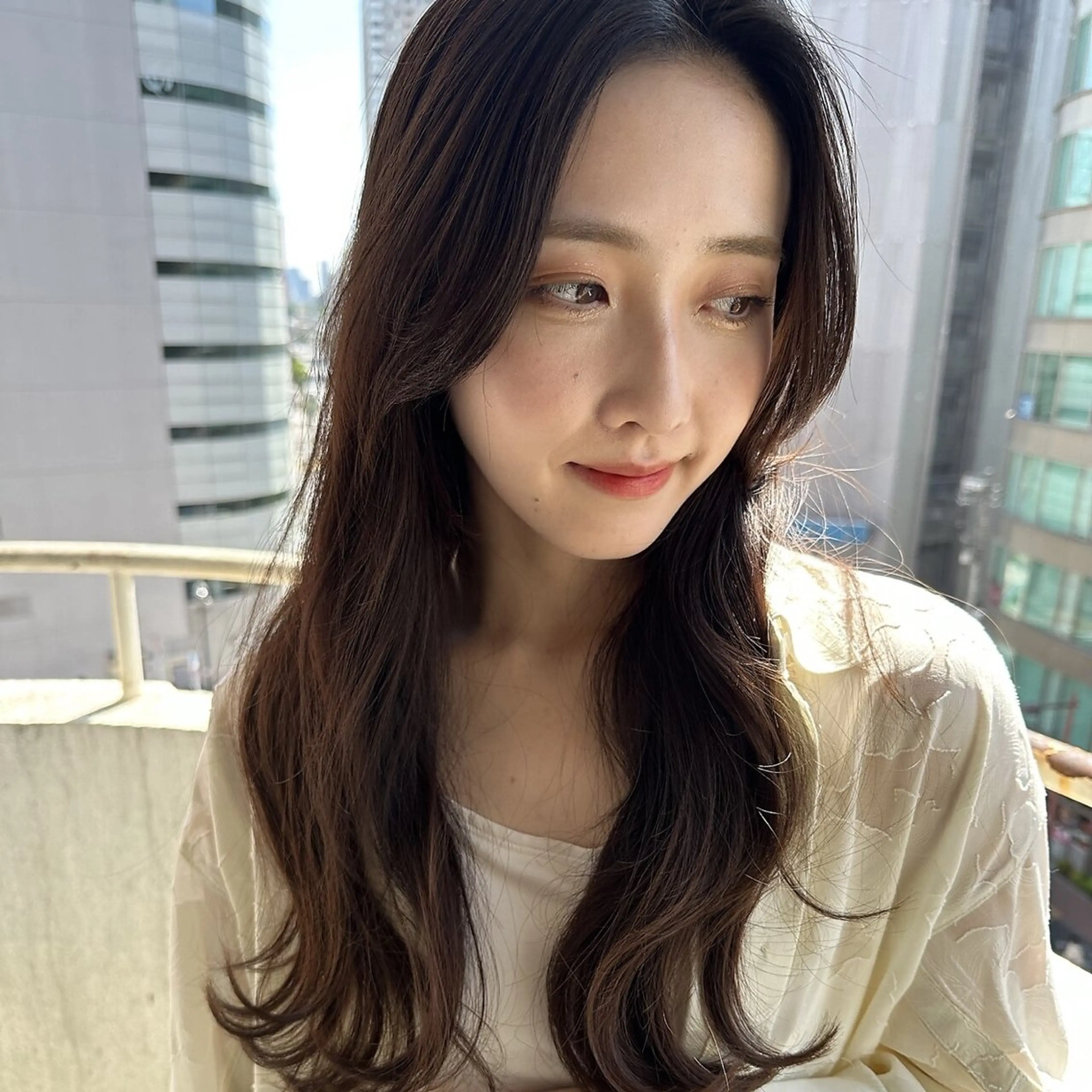 ロング ✨透明感艶カラー YUKI✨のヘアスタイル