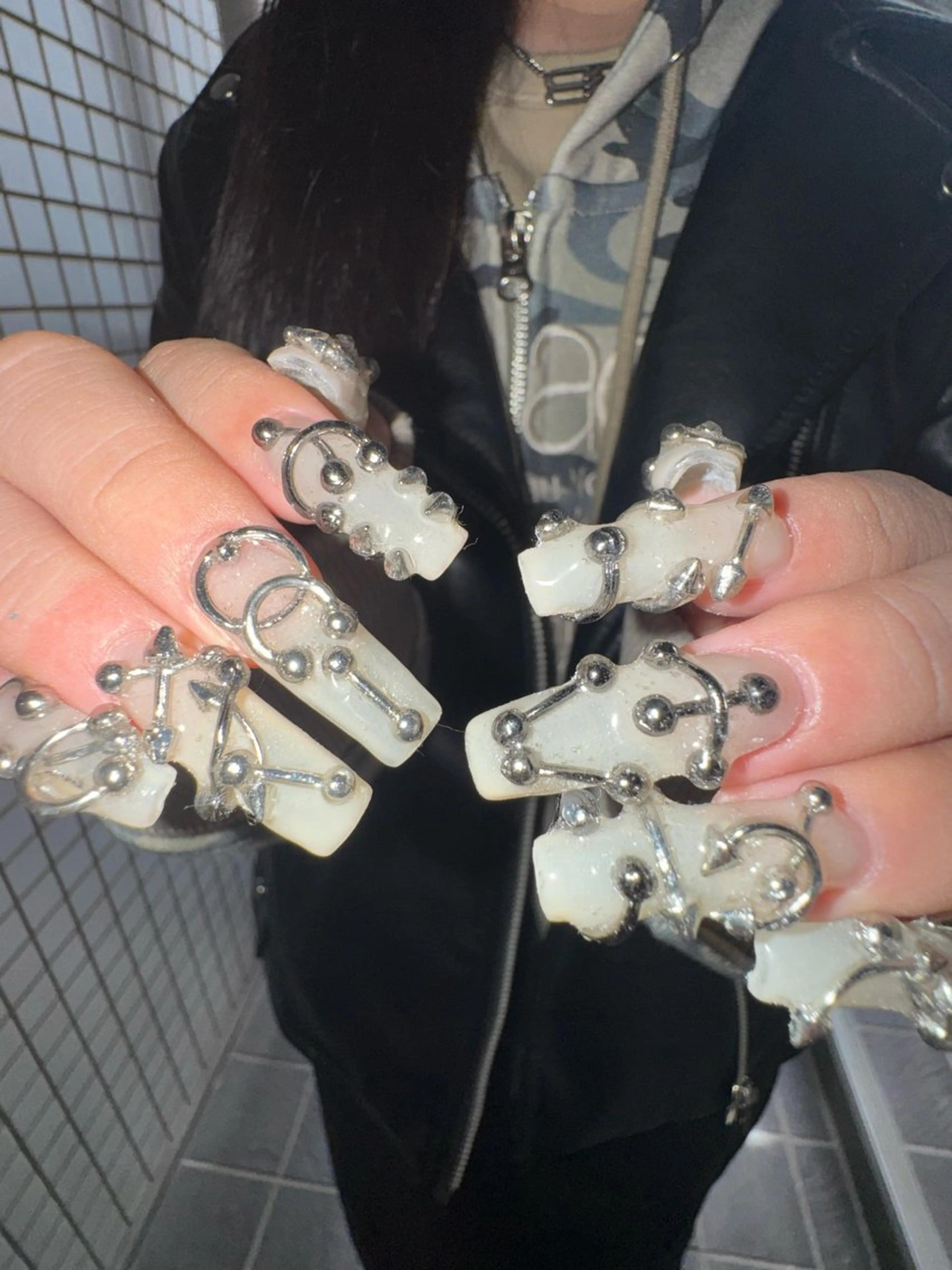 ネイル ハンドネイル MITSUKI🪡 海外/個性派/ロングのネイルデザイン