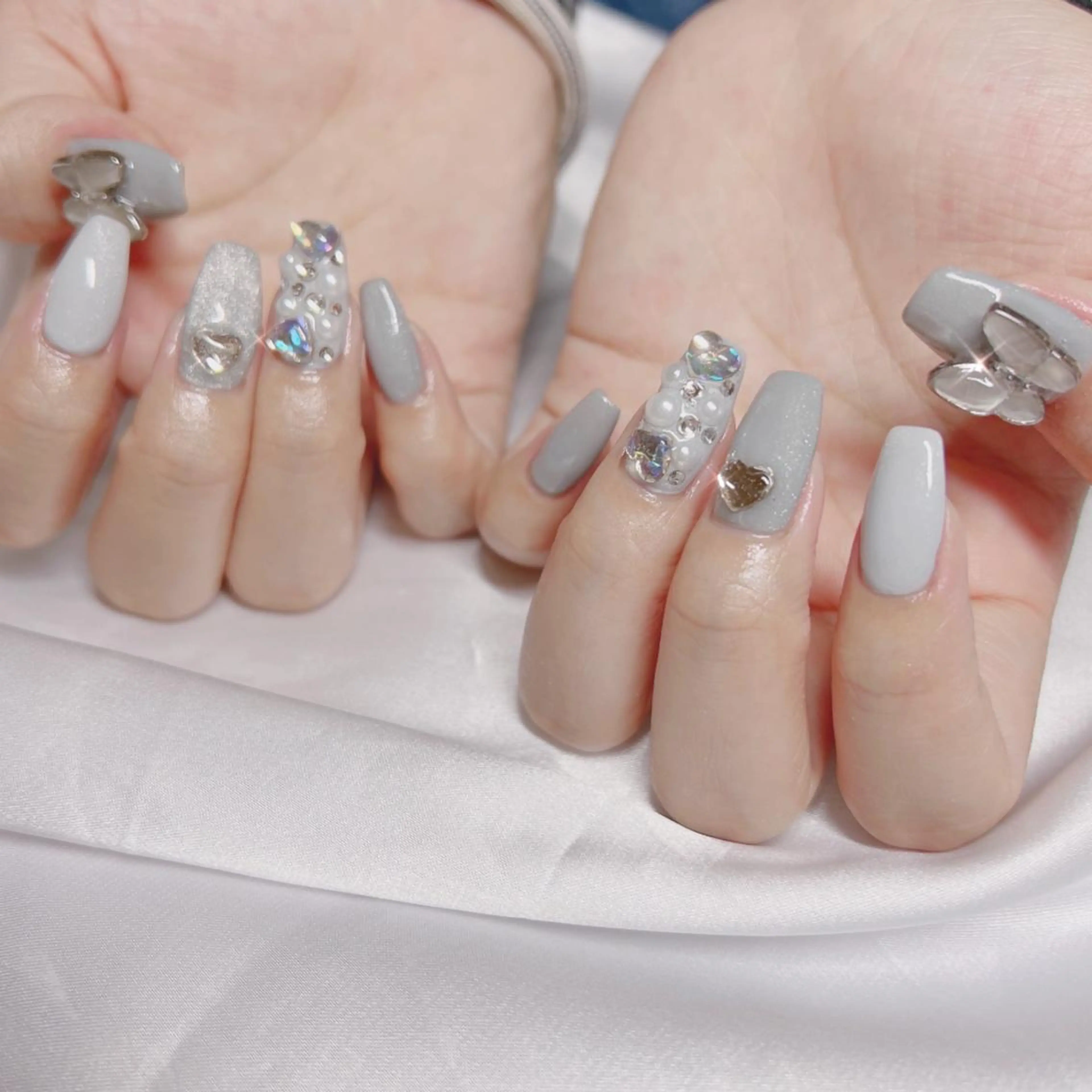 ネイル オーロラネイル フットネイル フレンチネイル ジェルネイル 韓国ネイル ハンドネイル ハンドケア 【ENサロン】 Rei🎀Nailのネイルデザイン