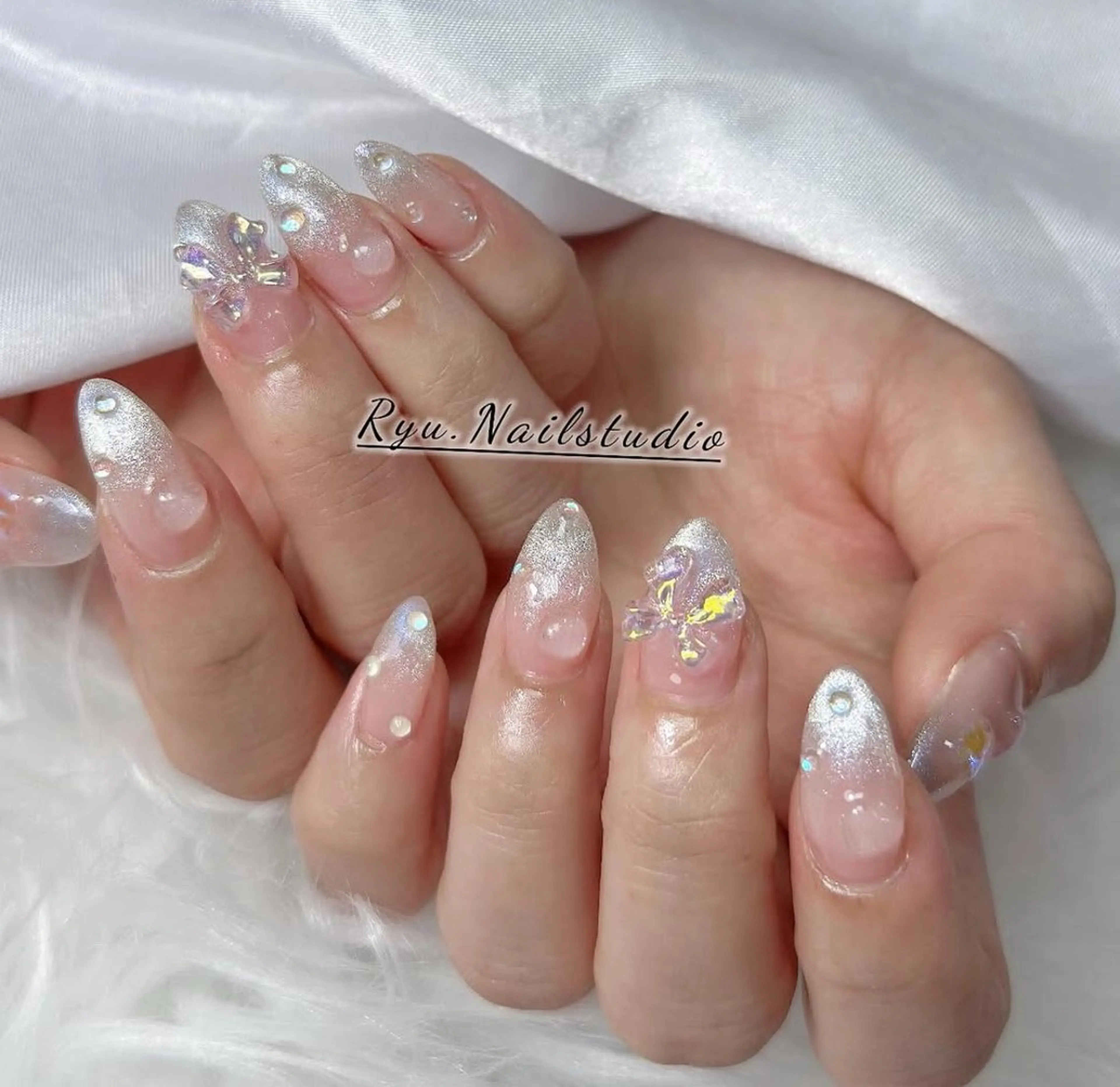 ネイル アートネイル フラワーネイル フレンチネイル ジェルネイル グラデーション ハンドネイル Ryunail所属・Ryu Nail NekoChanのネイルデザイン