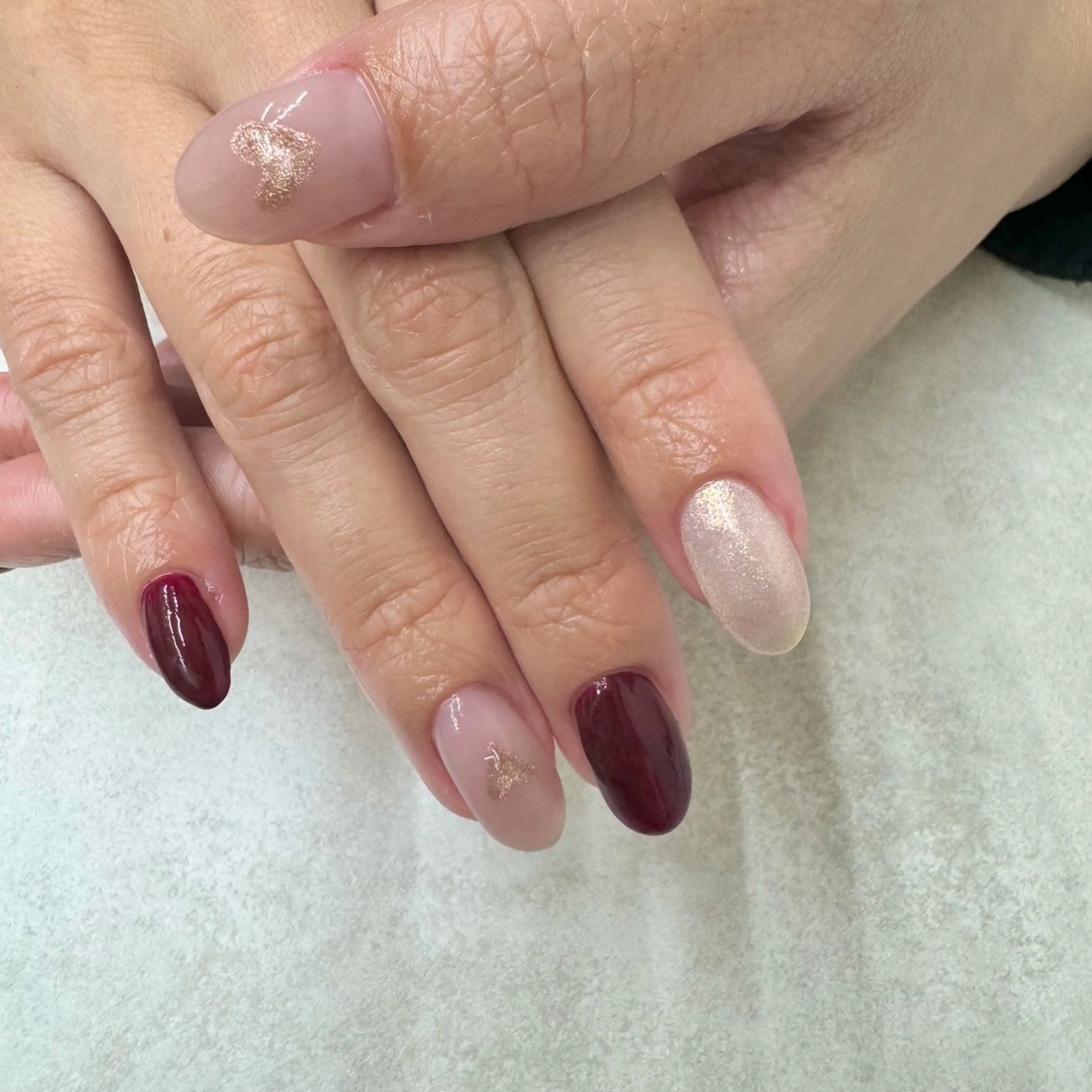ネイル ゴールド ハート マグネットネイル Nail Sant Esperanza by SALON DE やす所属・Sant Esperanzaのネイルデザイン