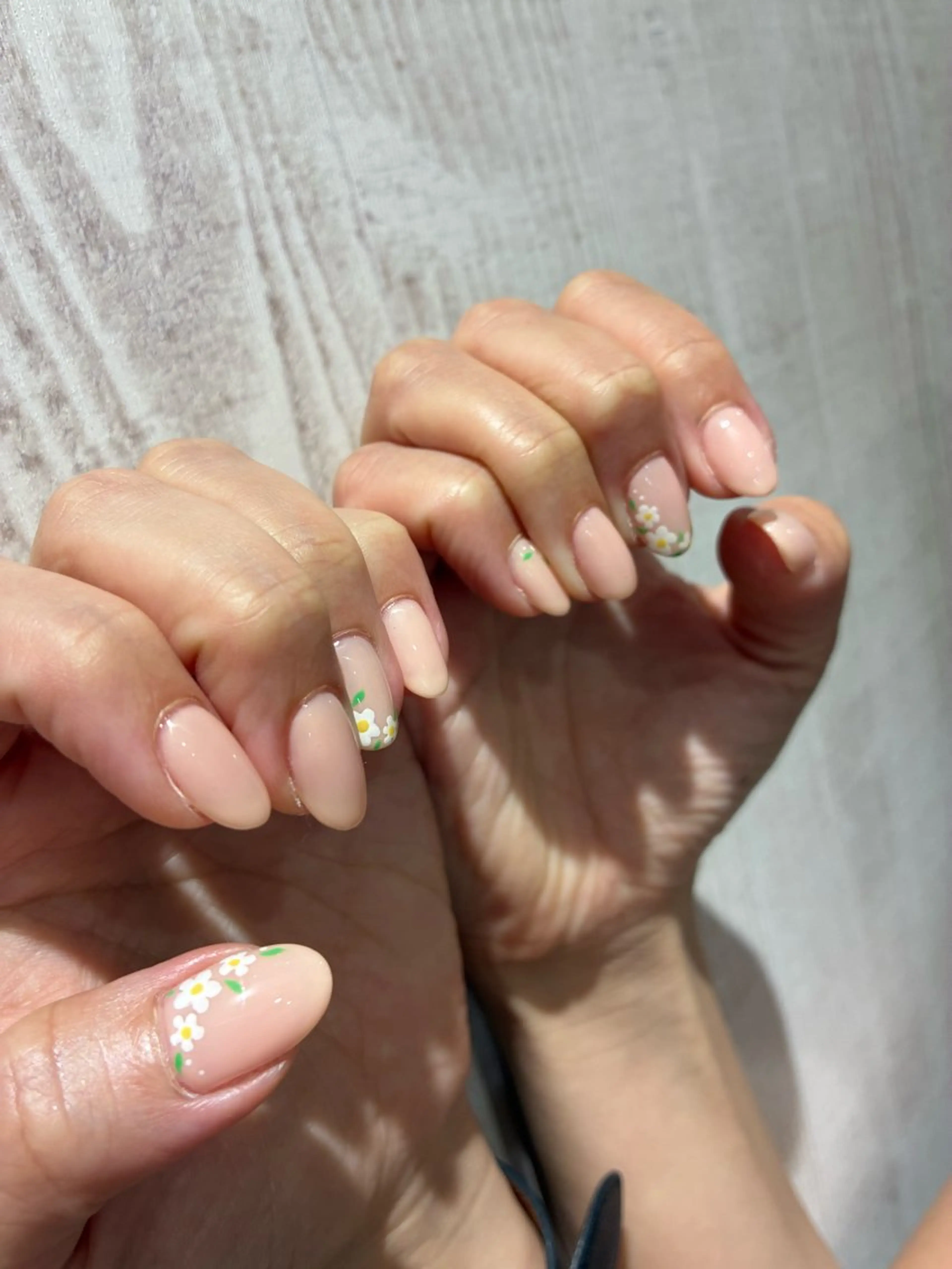 ネイル アートネイル ハンドネイル 13日3980円‼️ マグもデザインも◎のネイルデザイン