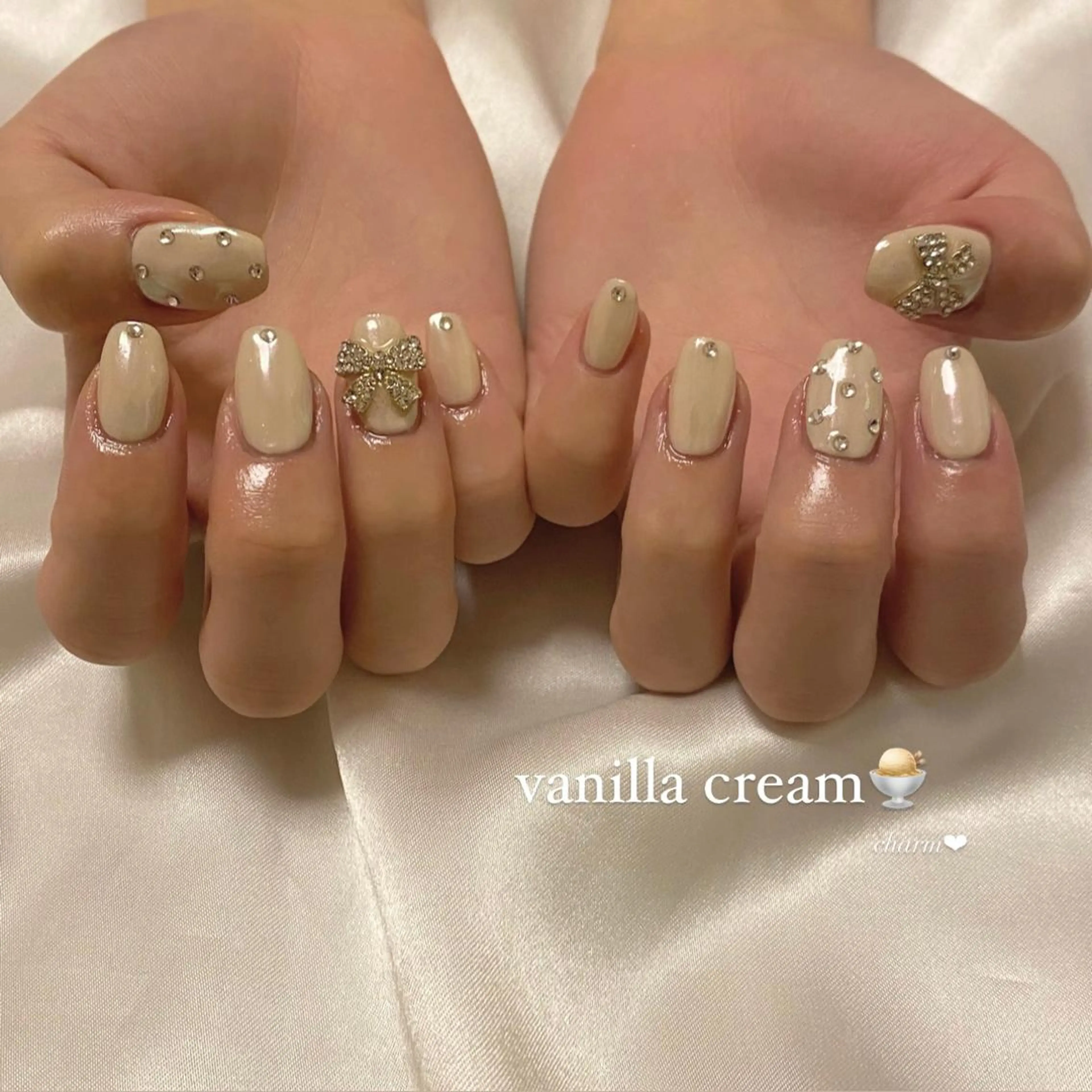 ネイル フレンチネイル ガーリー nail salon charmのネイルデザイン
