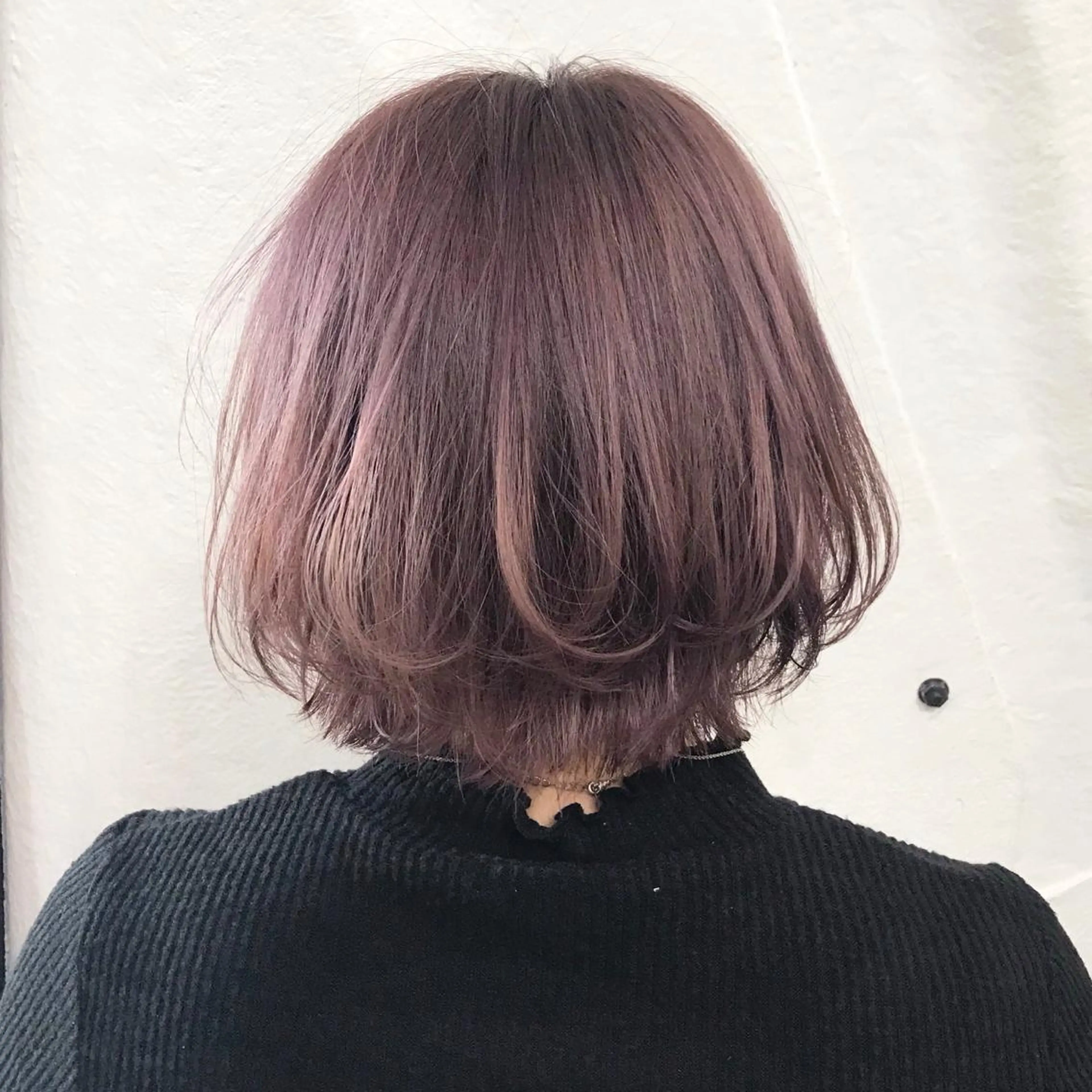 ショート カラー ブリーチ グレージュ ピンクカラー サロウィン所属・K-POP好き美容師 🇰🇷Kai.Yのヘアスタイル