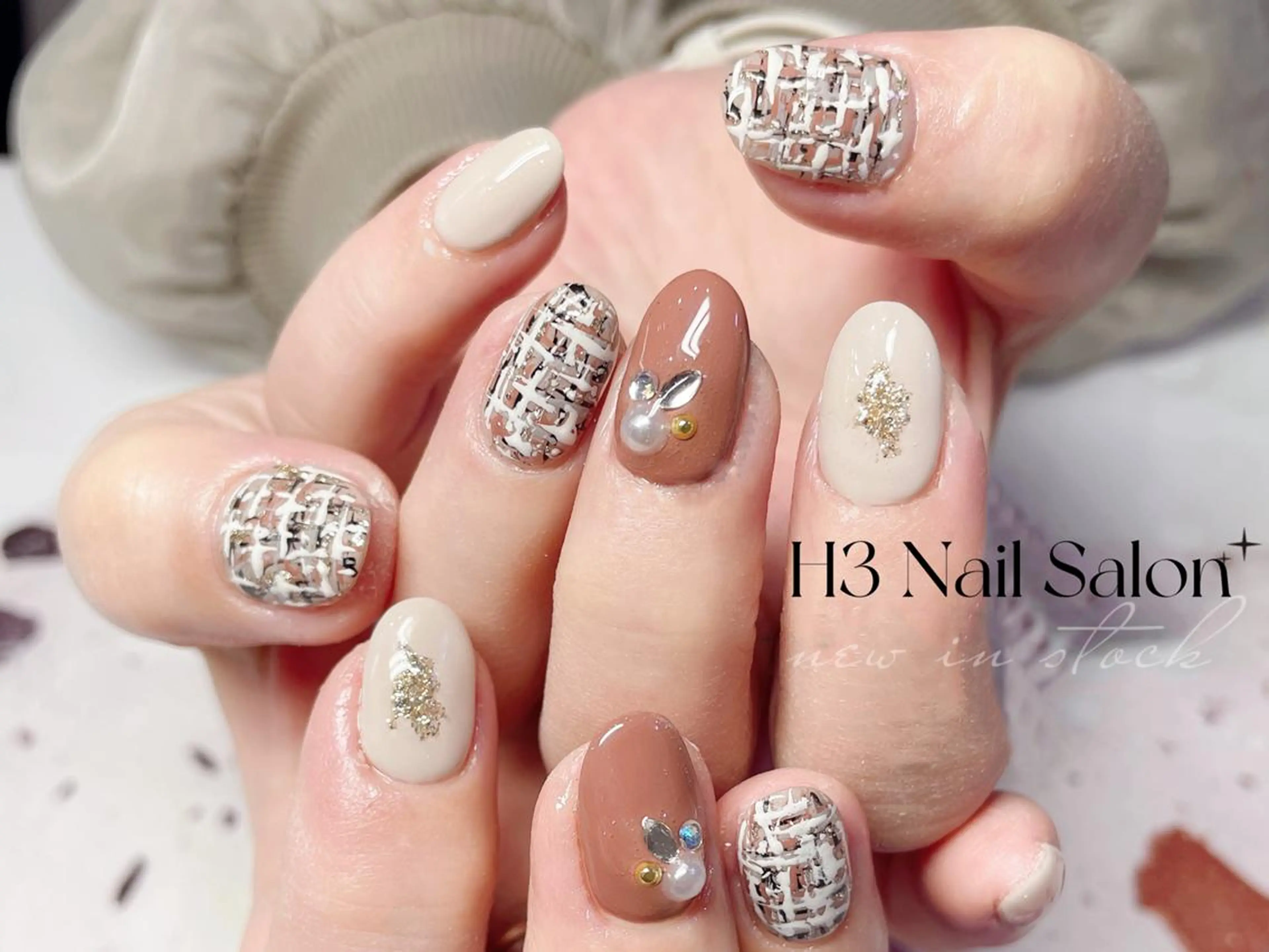 セミロング H3 ネイル サロンのネイルデザイン