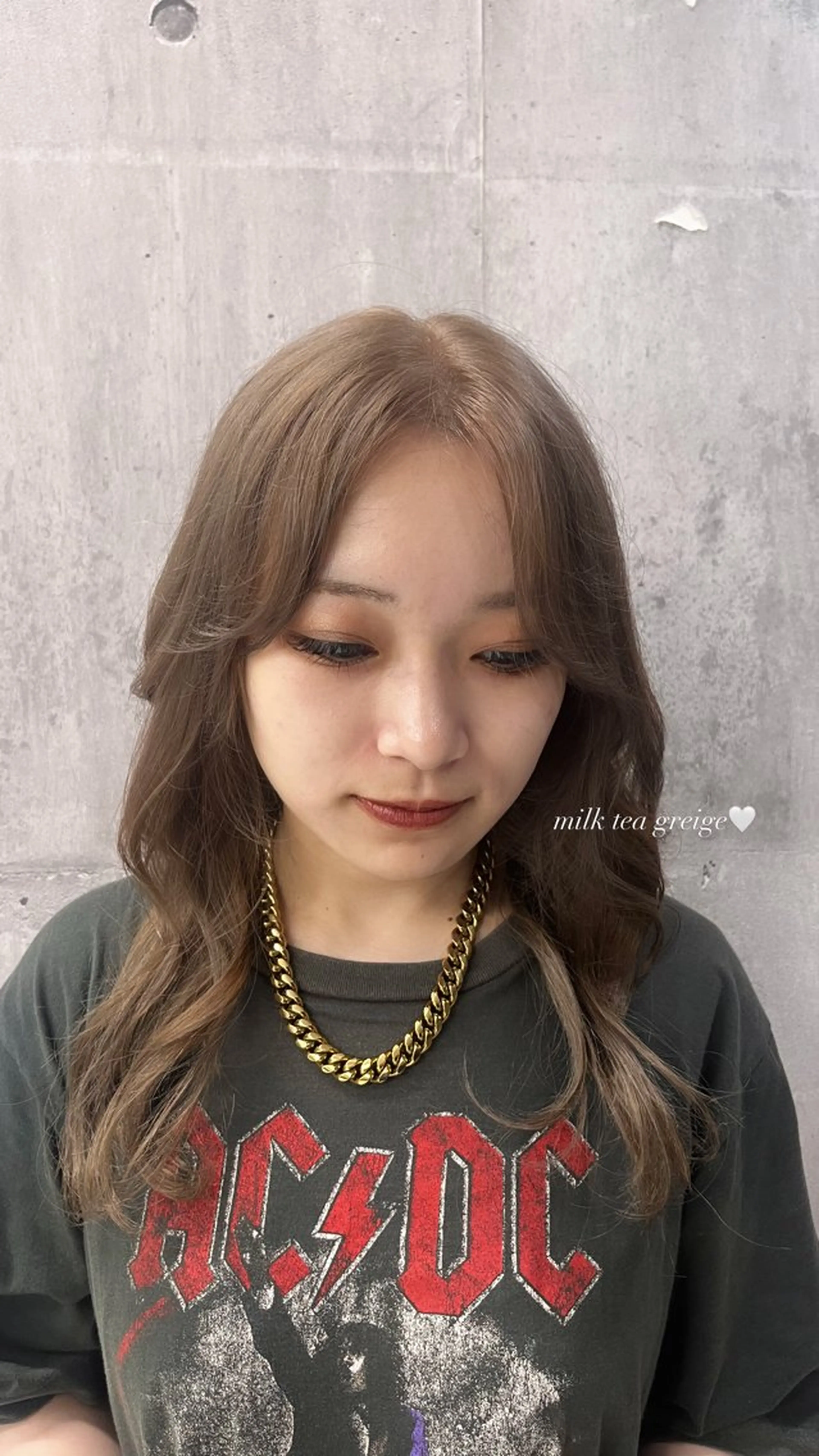 セミロング カラー 🎨𖥔ׁTOMO♡ ゆるふわハイトーンのヘアスタイル