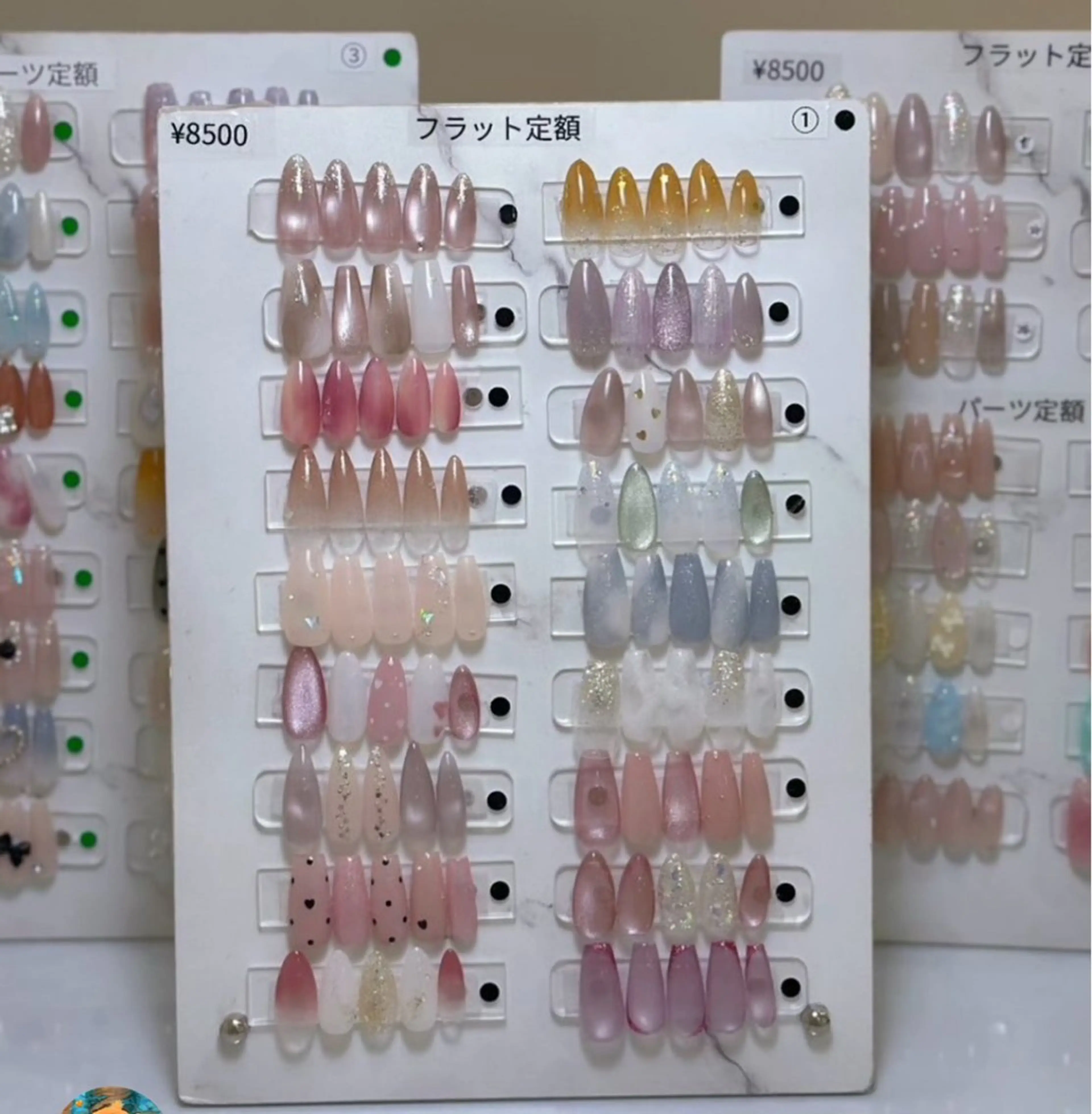 ネイル élu by Noriko 前原のネイルデザイン