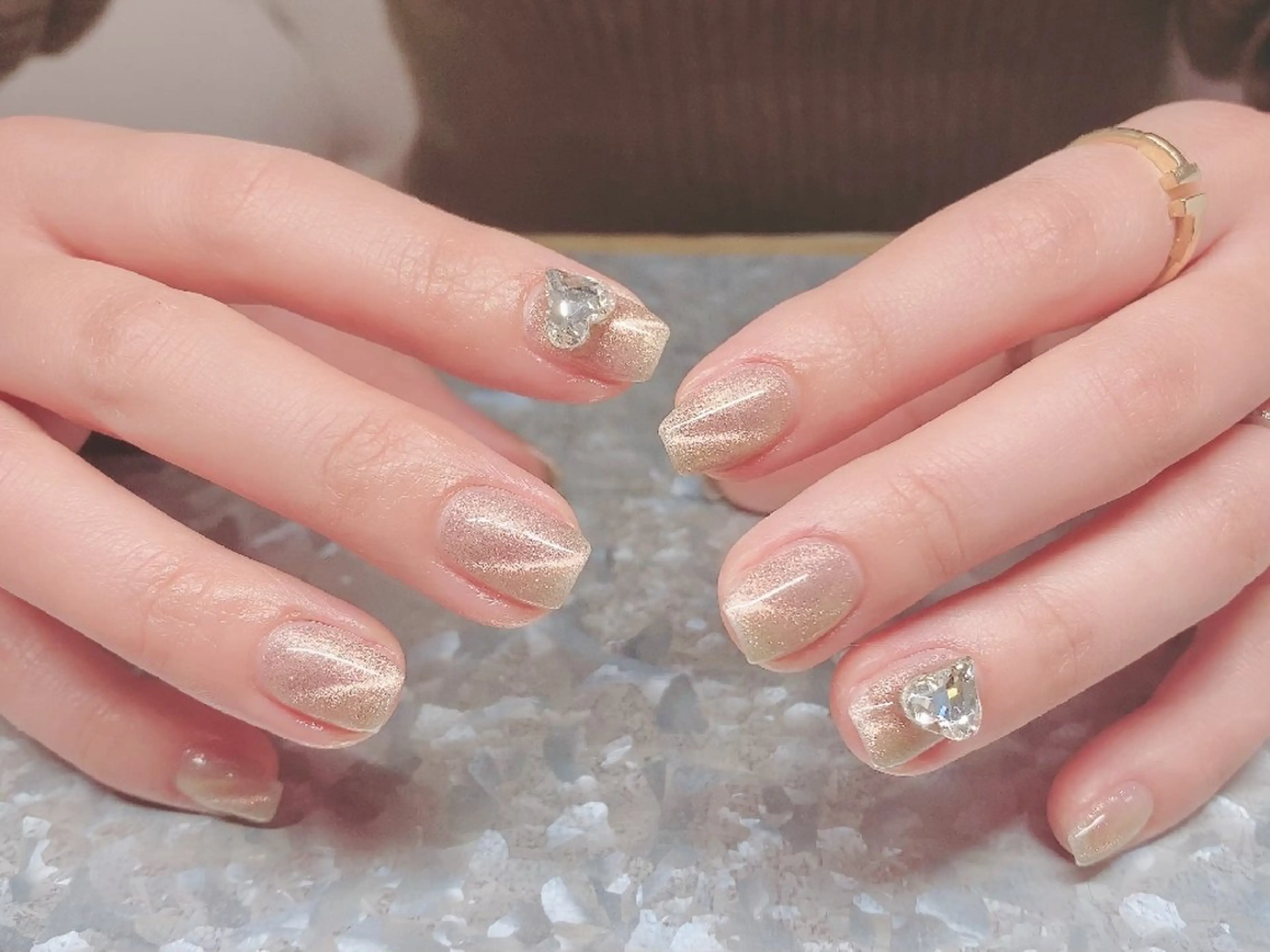 ネイル マグネットネイル ワンカラーネイル ストーンネイル 13日3980円‼️ マグもデザインも◎のネイルデザイン