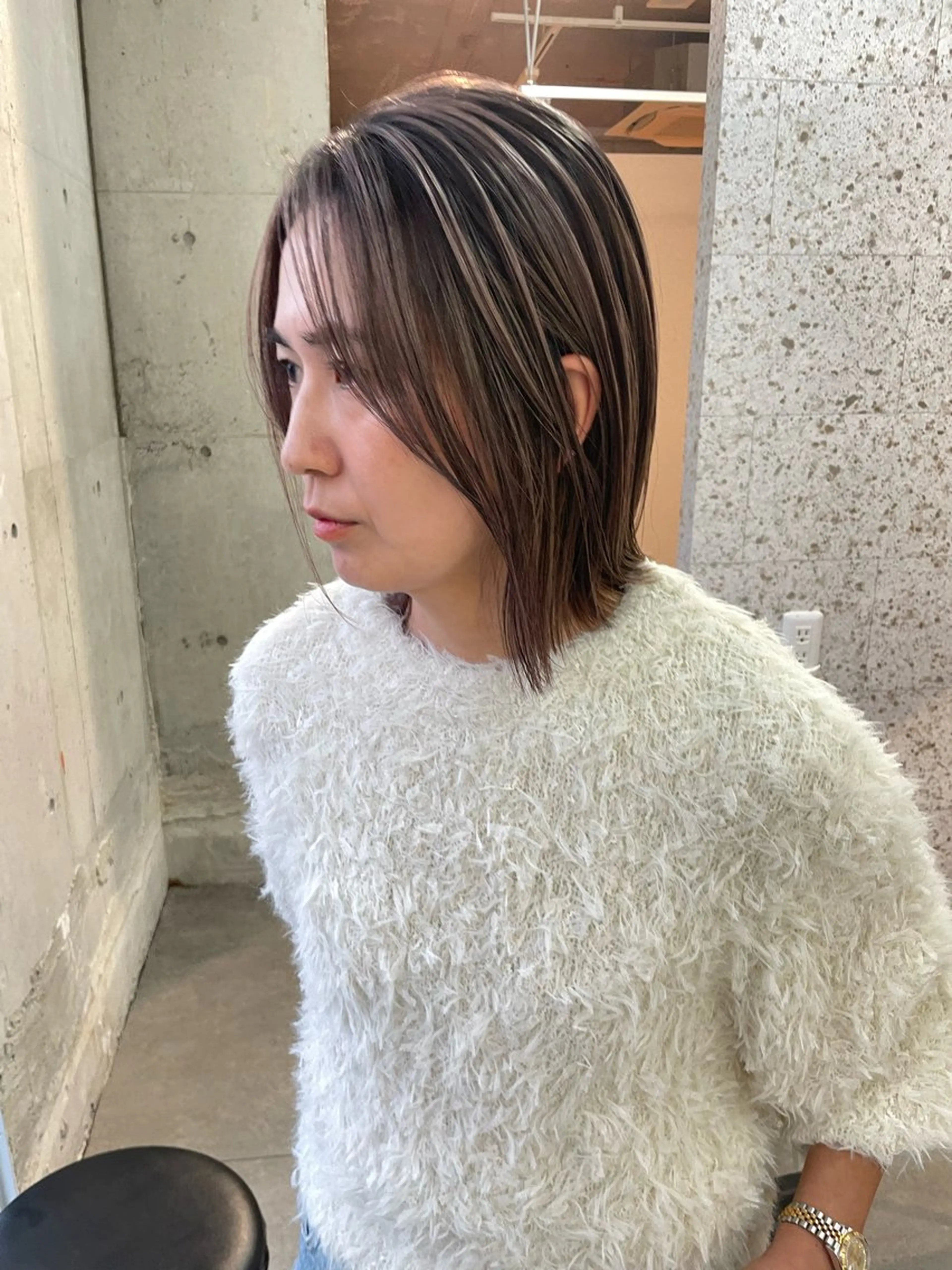 ミディアム 有人/バレイヤージュ /シャドールーツのヘアスタイル