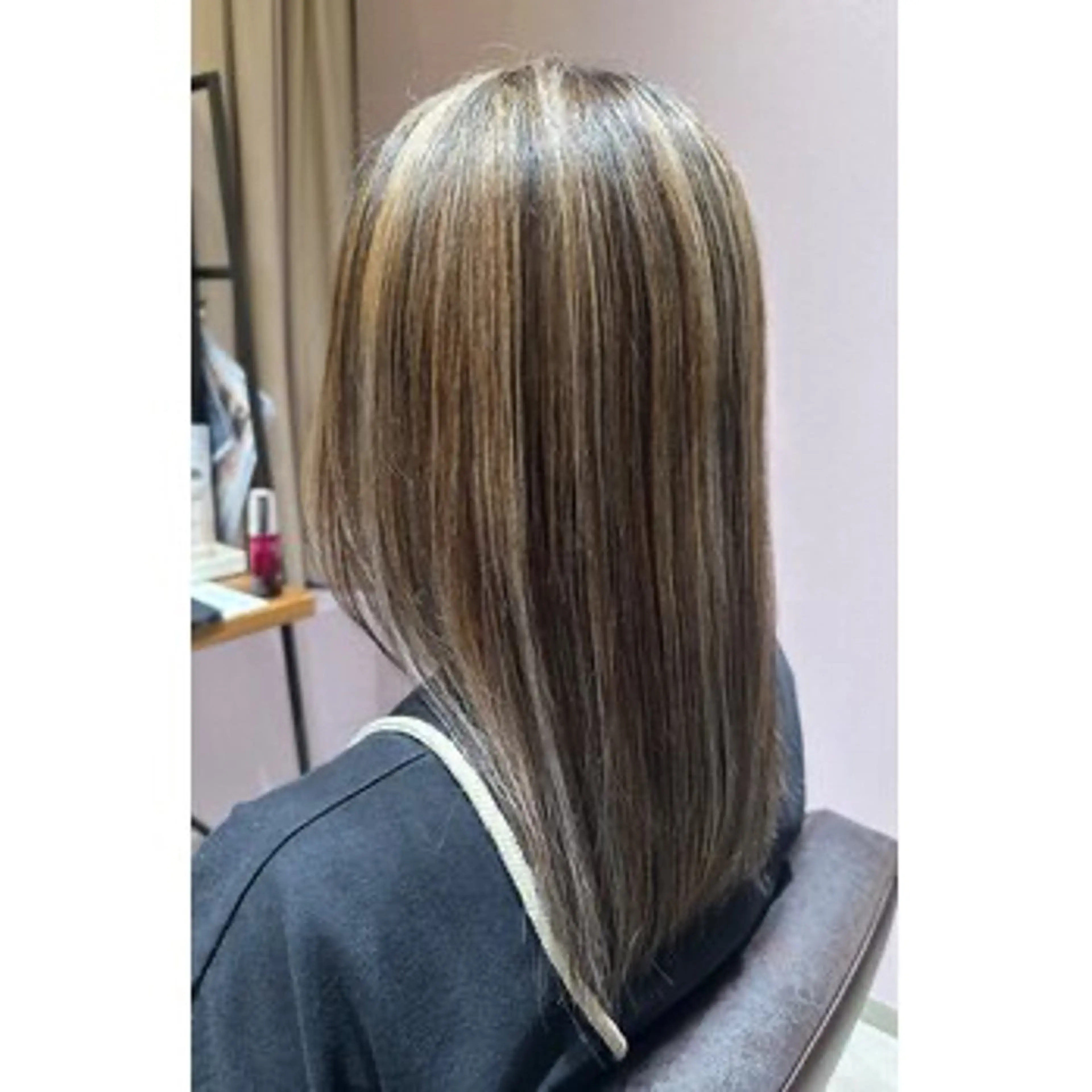 カラー ヘアカラー 梶 瑞希のヘアスタイル