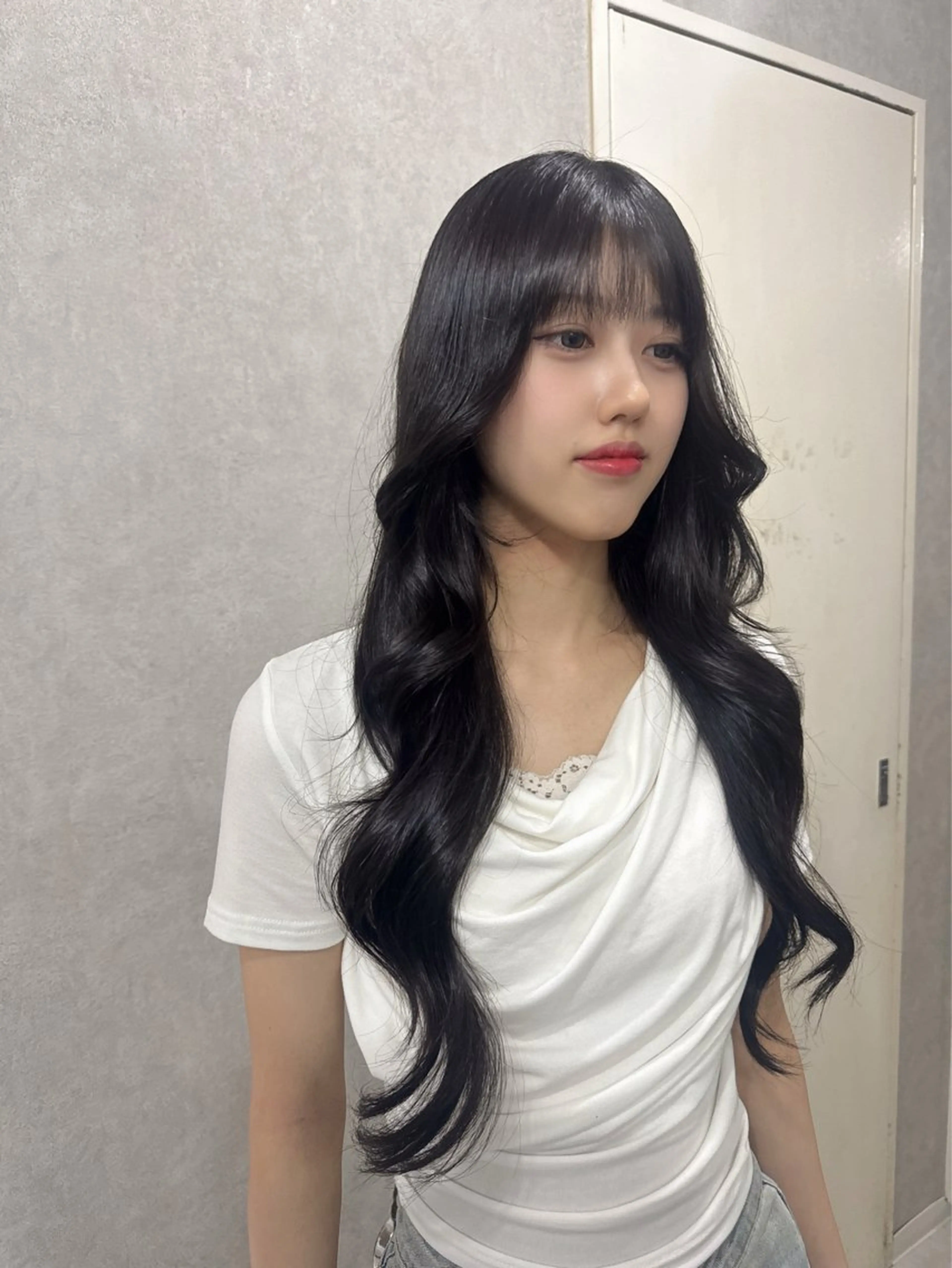 ロング カラー アッシュ アッシュブラウン ベージュカラー 黒髪 ブリーチ カット ヘアカラー トリートメント 赤み無し柔らかカラー 【梅田】madokaのヘアスタイル