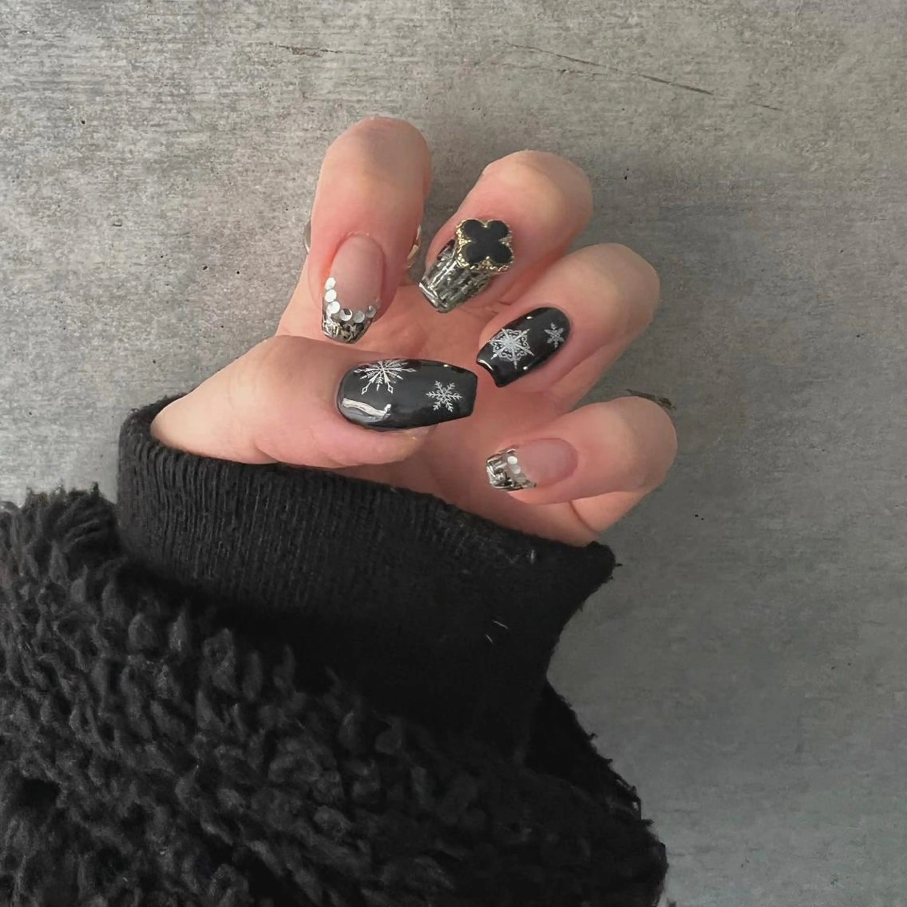 ネイル GRANDE OSU Anna 🧸💛のネイルデザイン