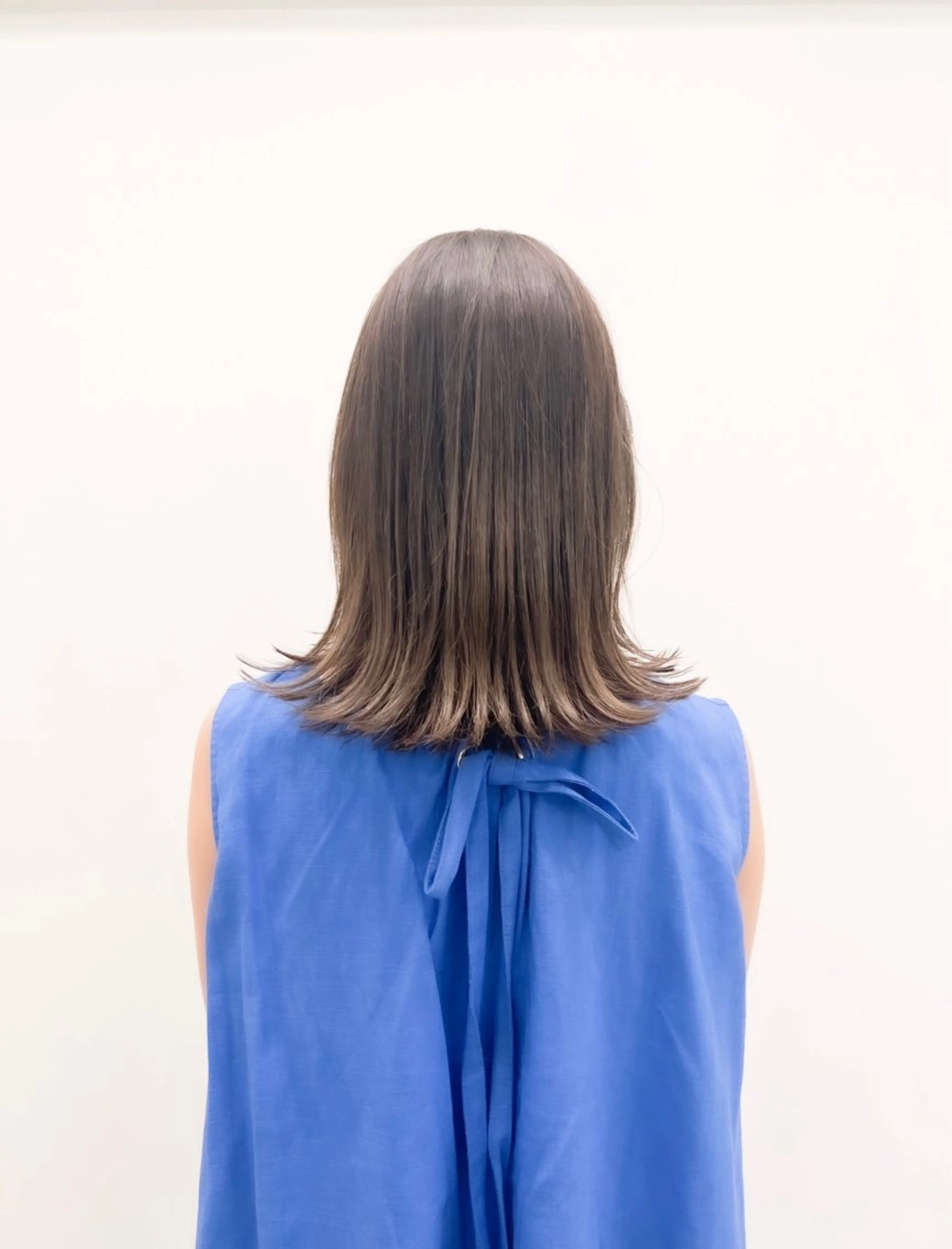 ミディアム カラー アッシュ ベージュカラー 透明感カラー 似合わせカット🫧 /パーマRINAのヘアスタイル