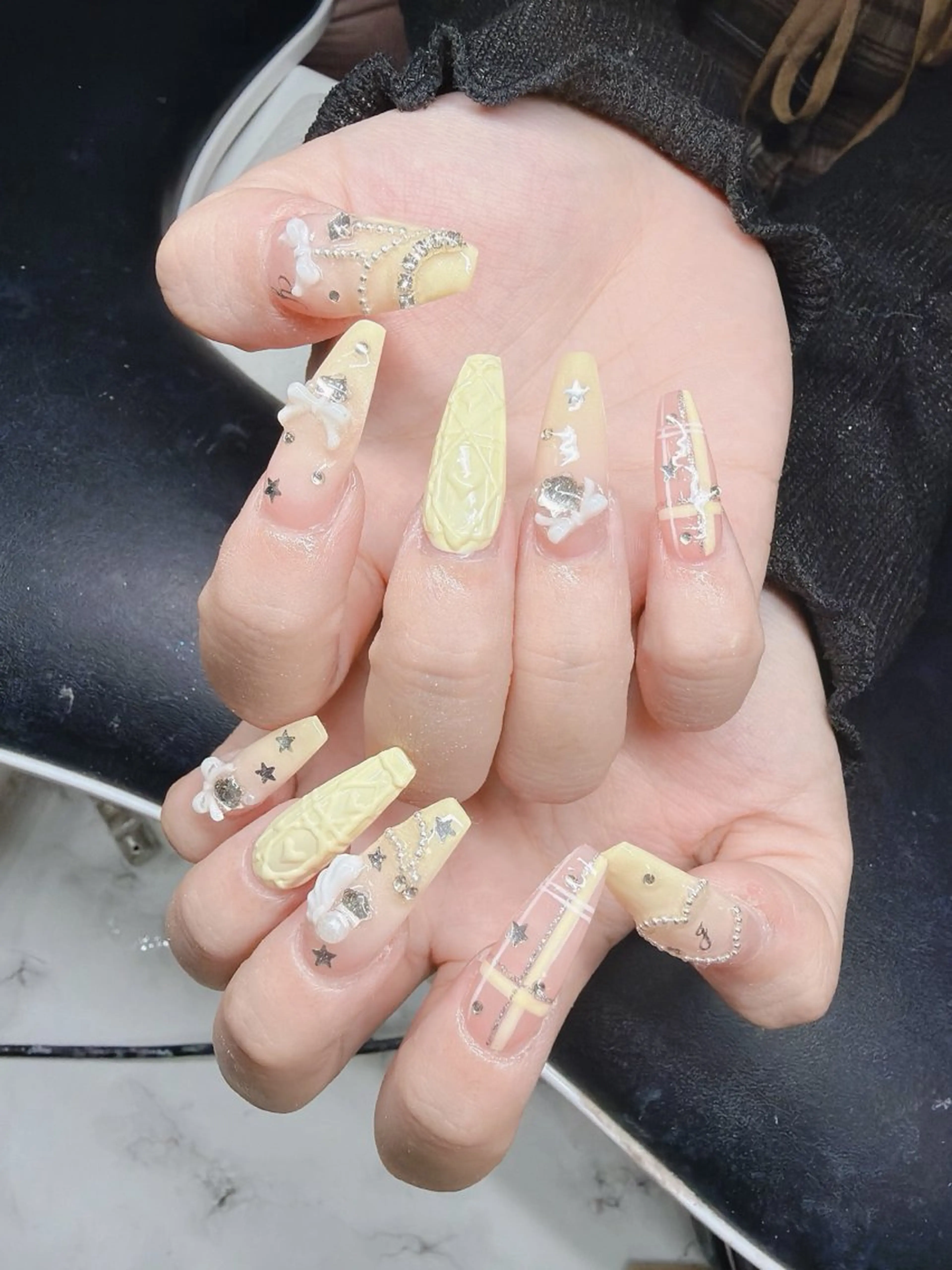 ネイル ハンドネイル Lee Nailsのネイルデザイン