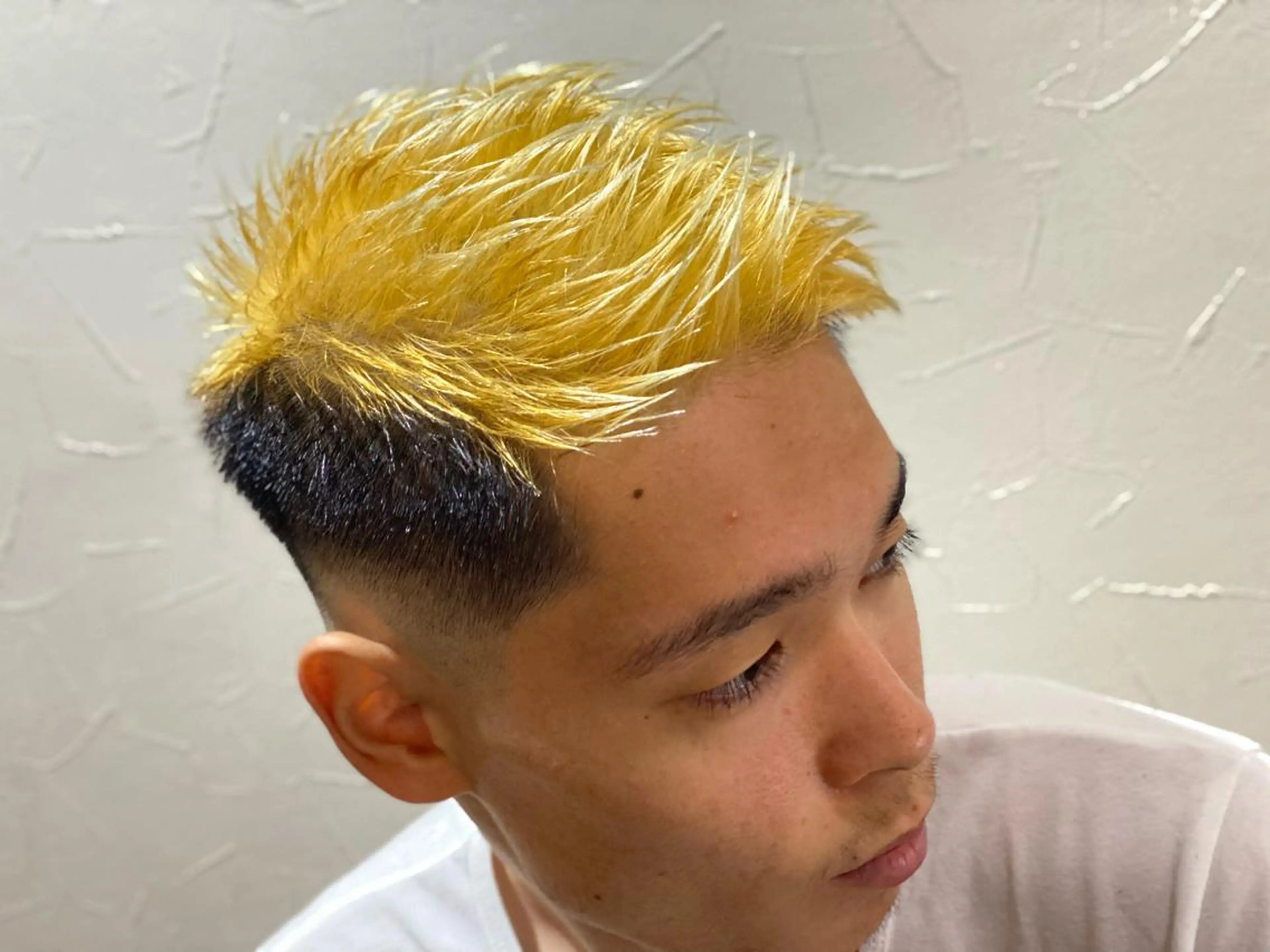 ショート カラー メンズ 浅見 天翔のヘアスタイル