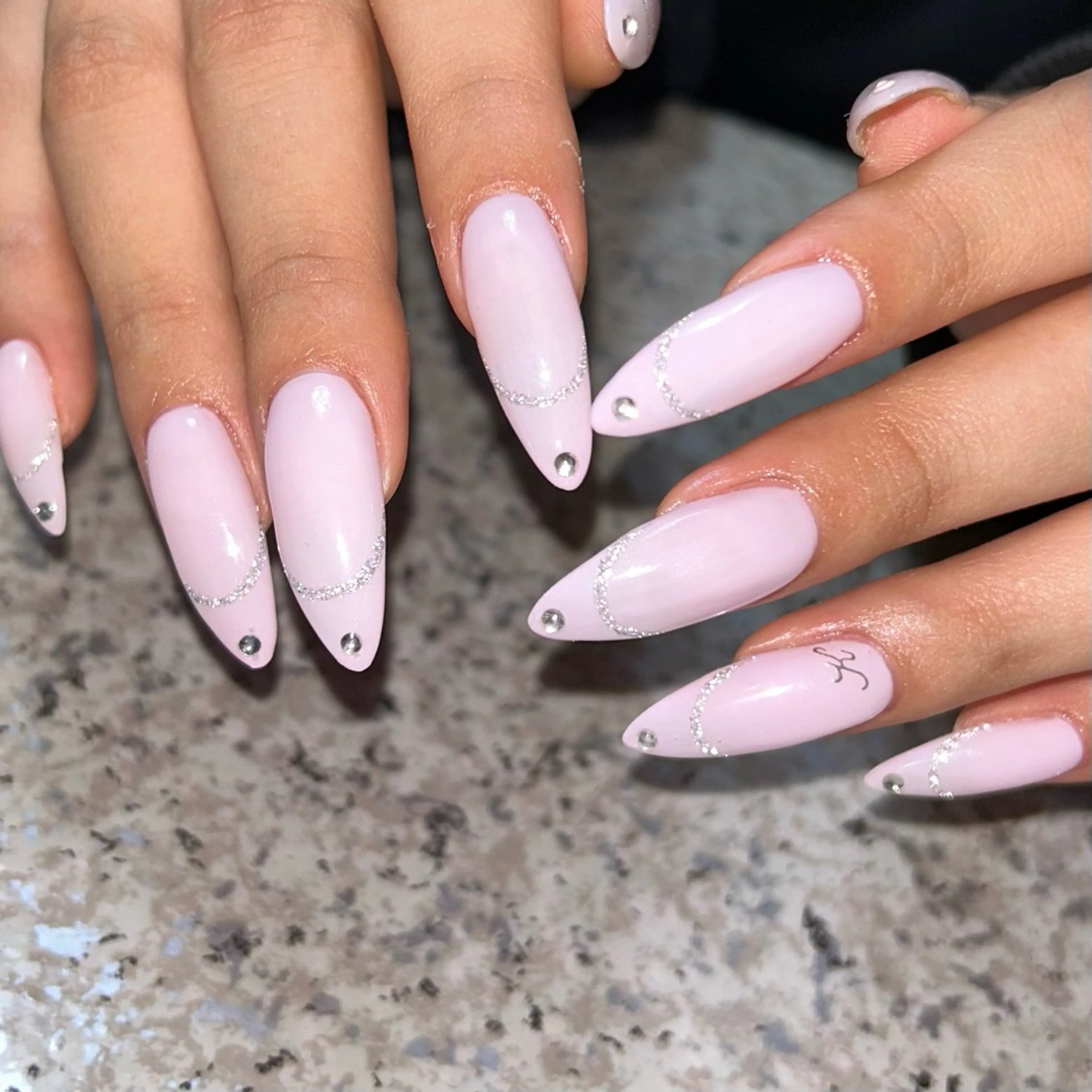 ネイル ハンドネイル nailroom‪ sb‪‪𓈒𓂂𓏸のネイルデザイン