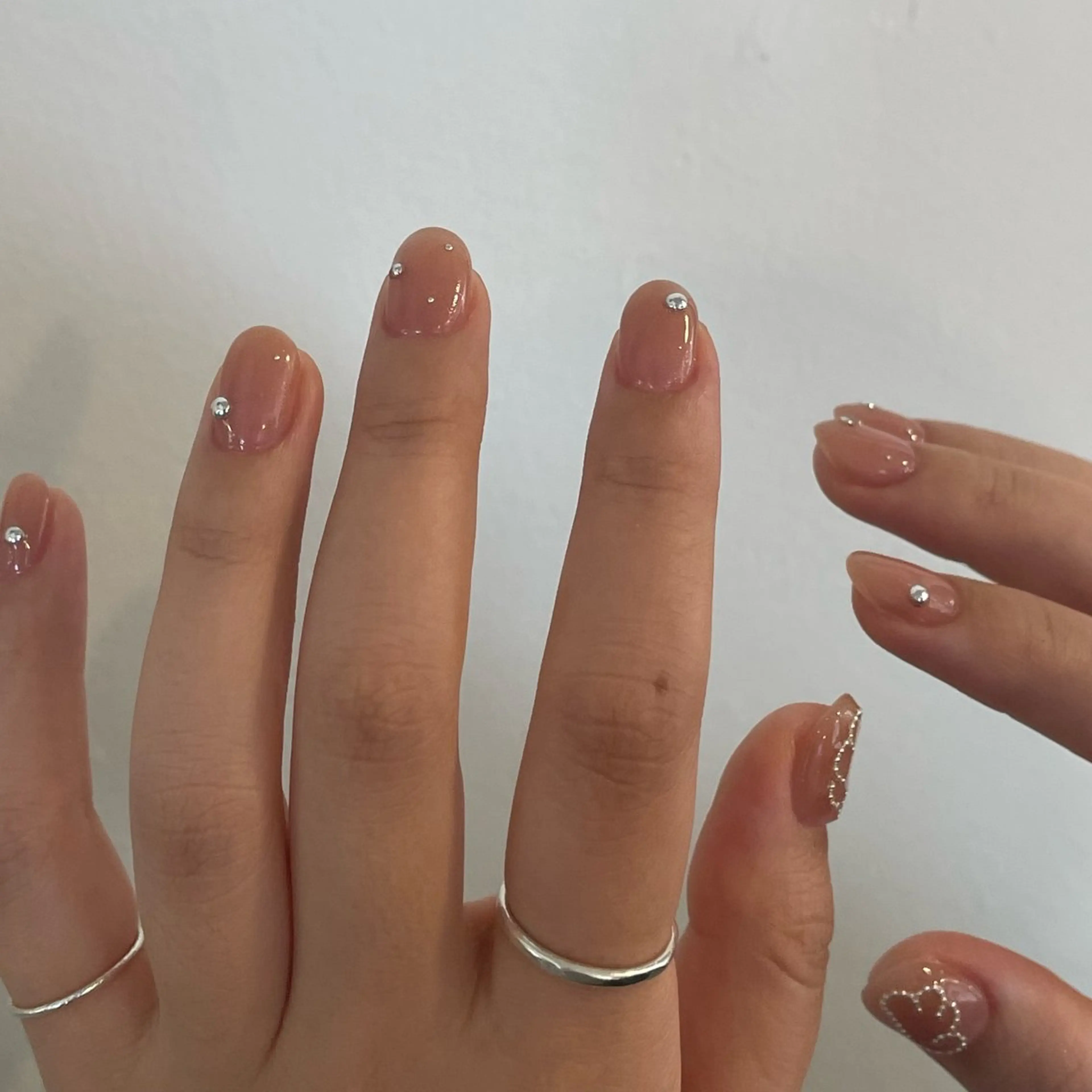 ネイル シルバー ハンドネイル roof nailのネイルデザイン