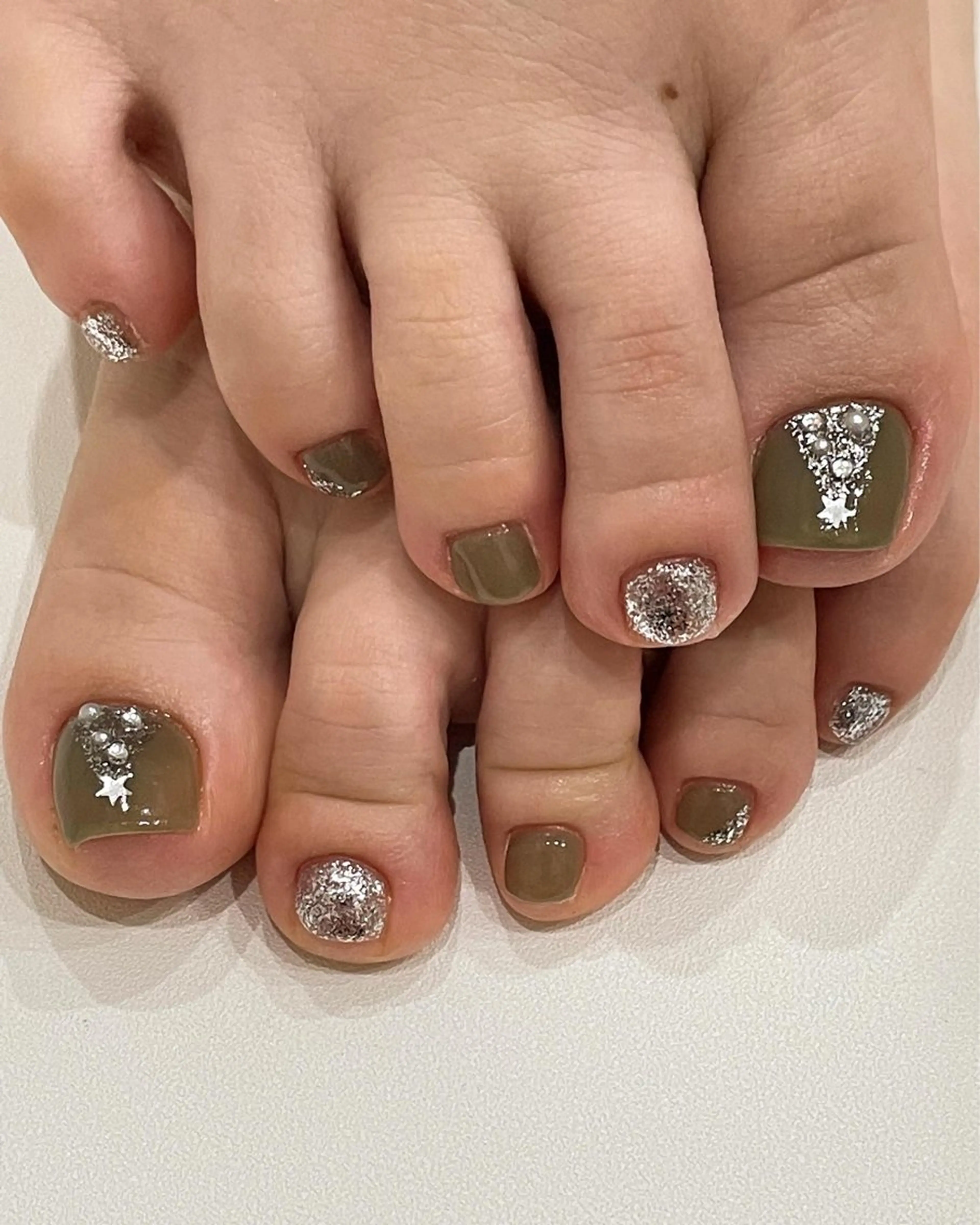 オフ込み　フットシンプルデザインコース➡︎カラーベタ塗り（2色まで）、グラデーションの写真