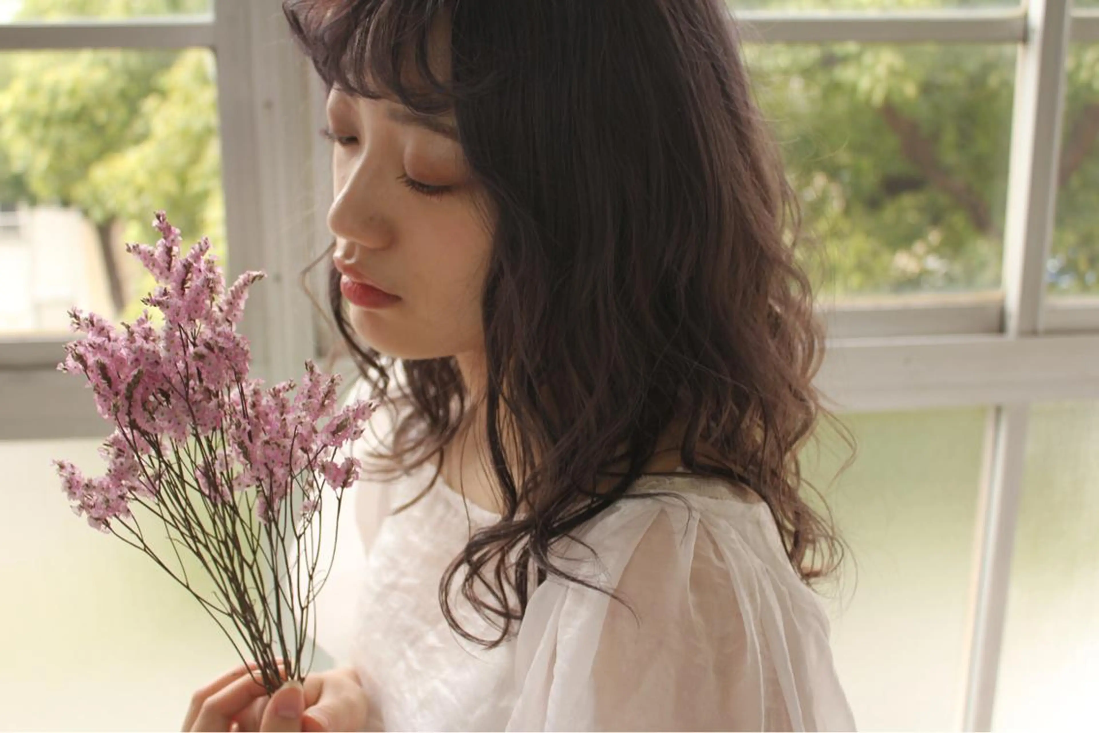 ロング カラー 岡村 玲奈のヘアスタイル