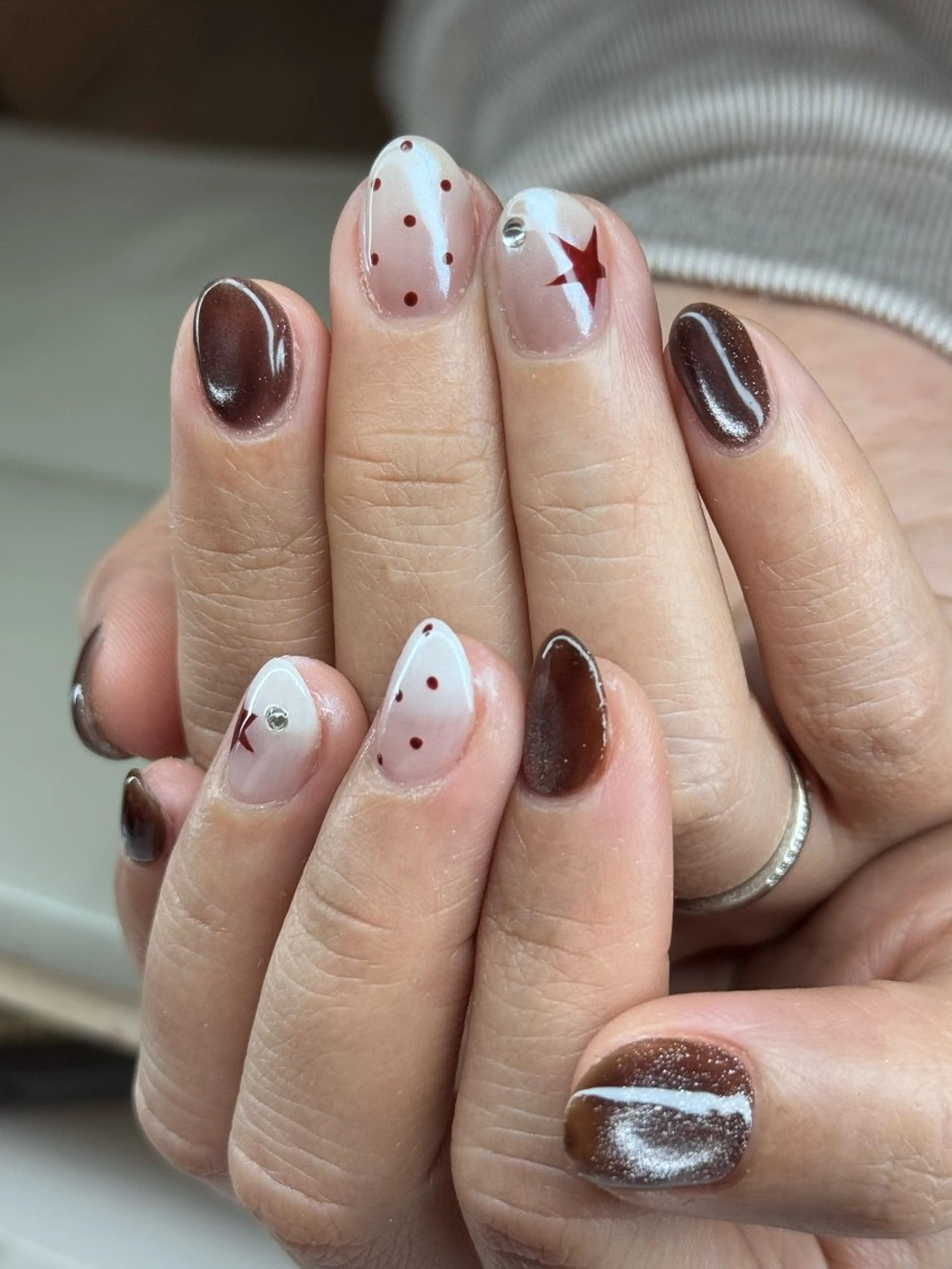 ネイル チークネイル フレンチネイル グラデーション 韓国ネイル マグネットネイル ハンドネイル Heng688 へンのネイルデザイン