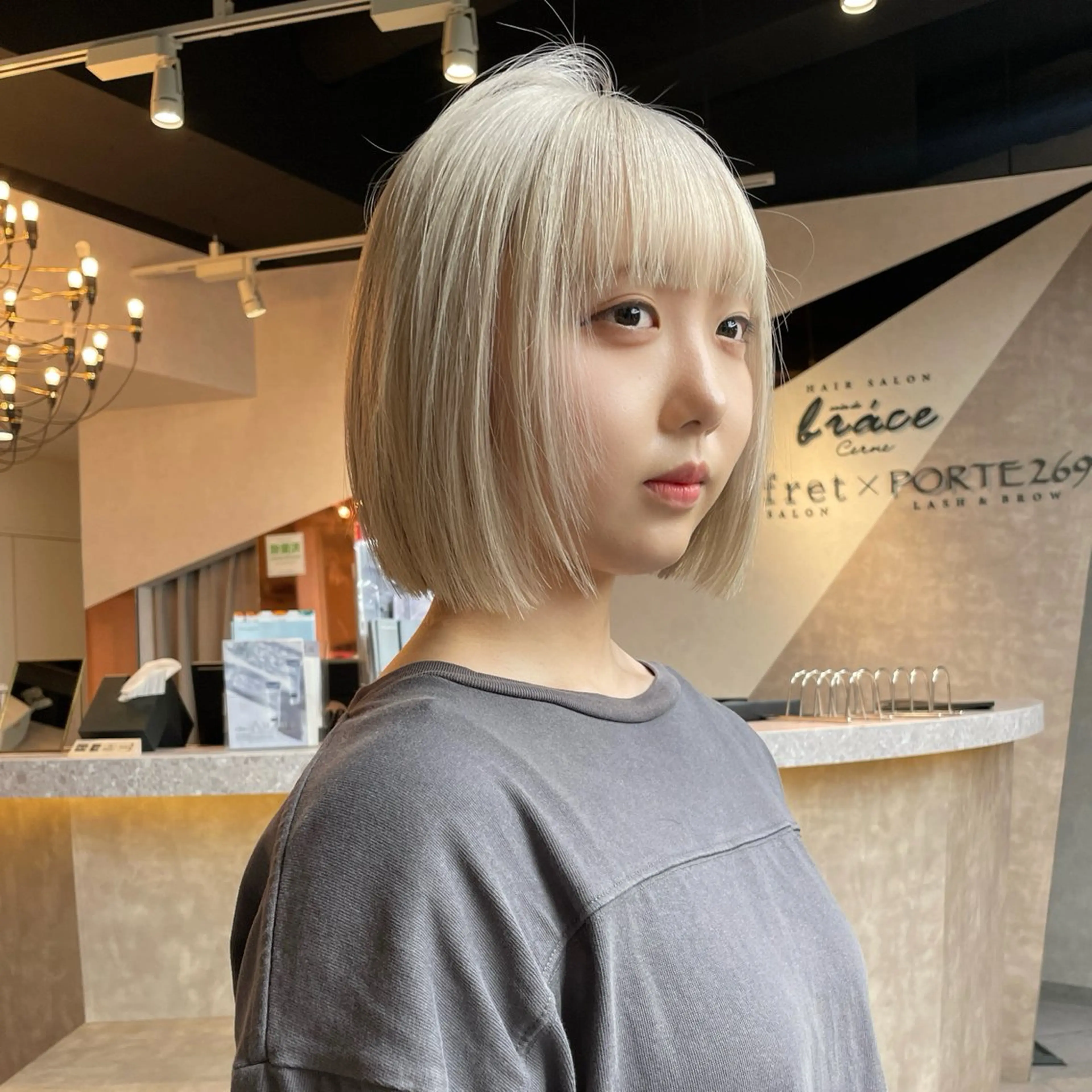 ショート カラー カット ヘアカラー トリートメント 透明感/ベージュ/ 艶髪/ボブ🫧門脇由のヘアスタイル