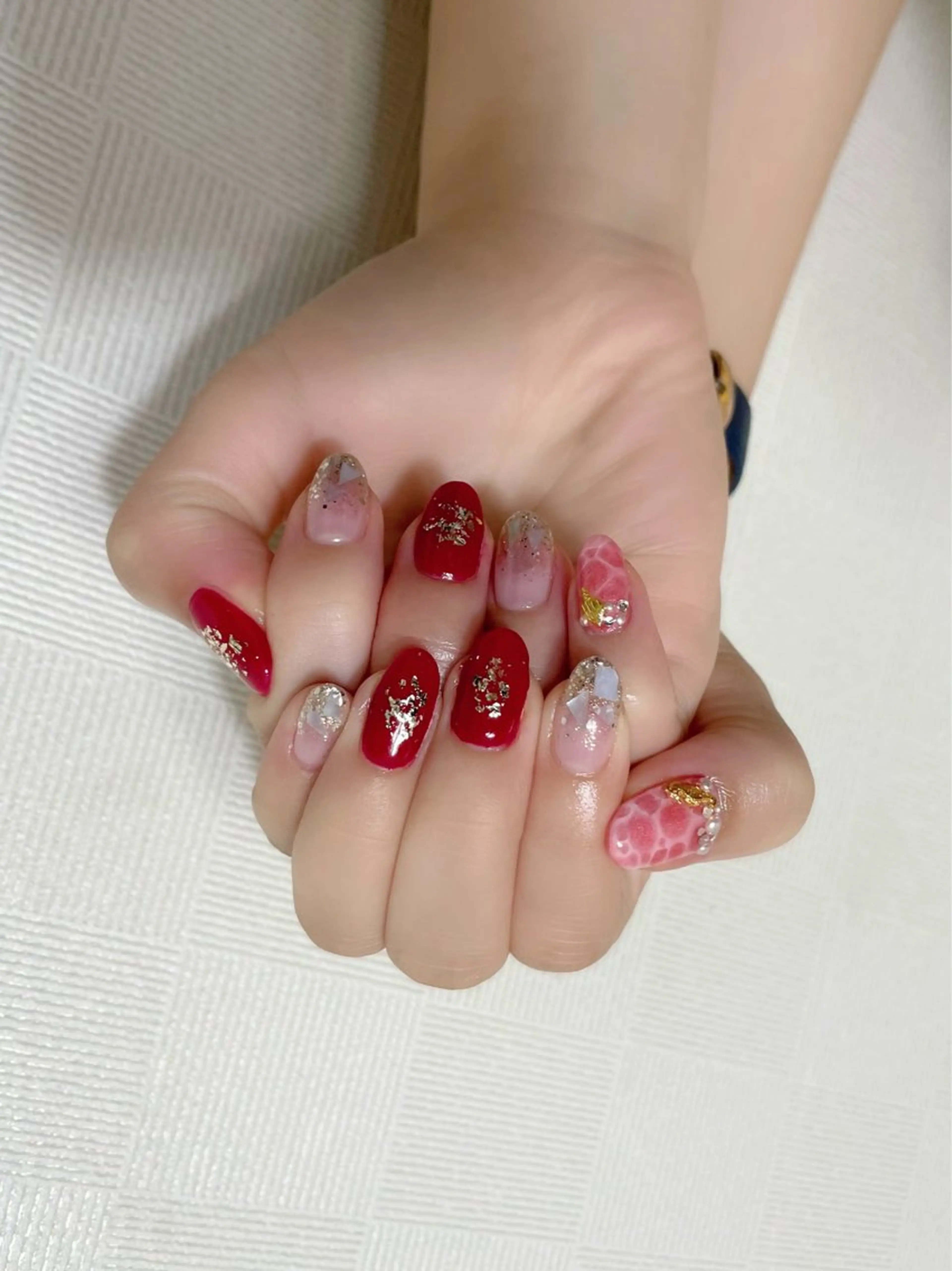 ミディアム え まのネイルデザイン