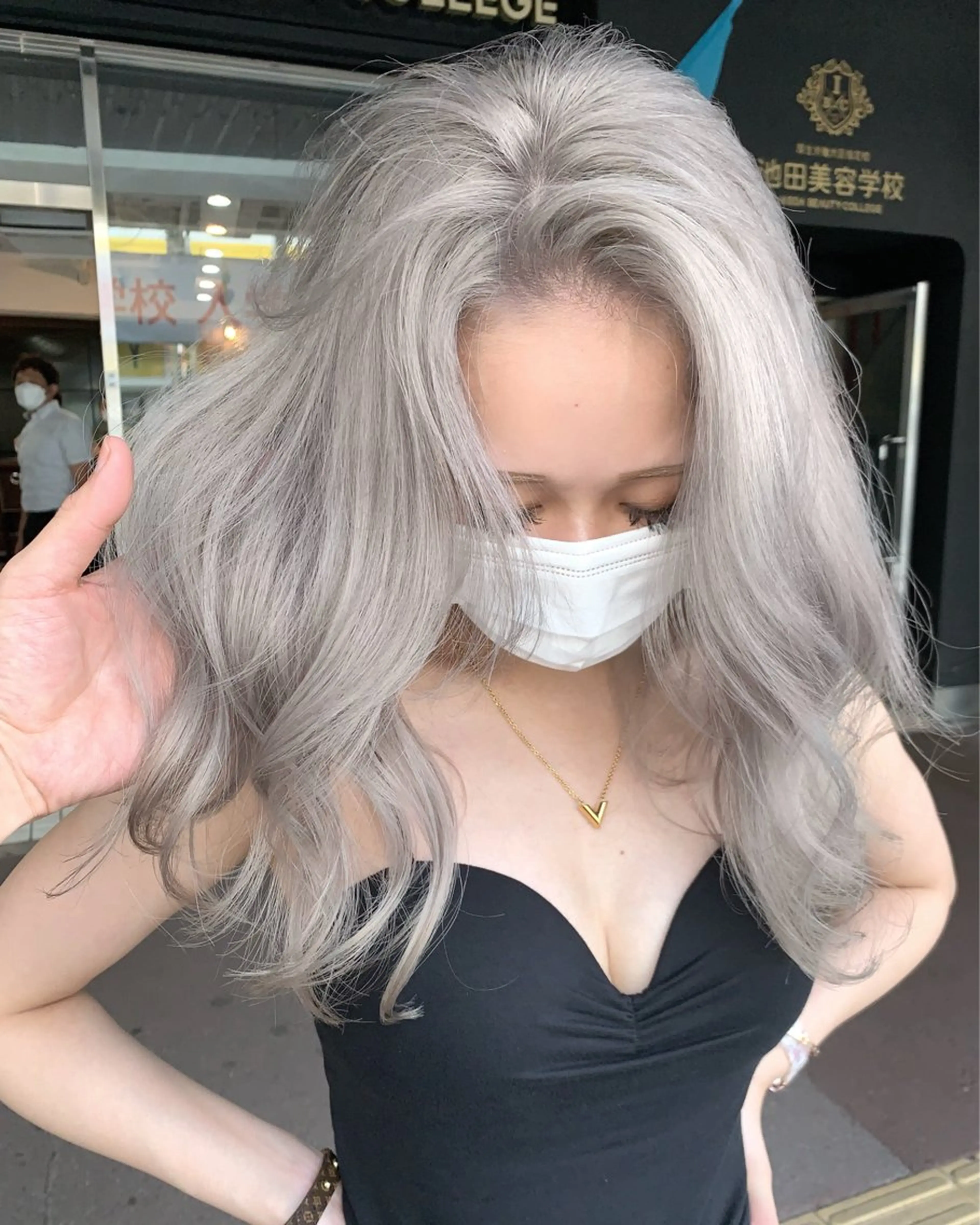 セミロング LINOET 名古屋所属・中道 晶のヘアスタイル