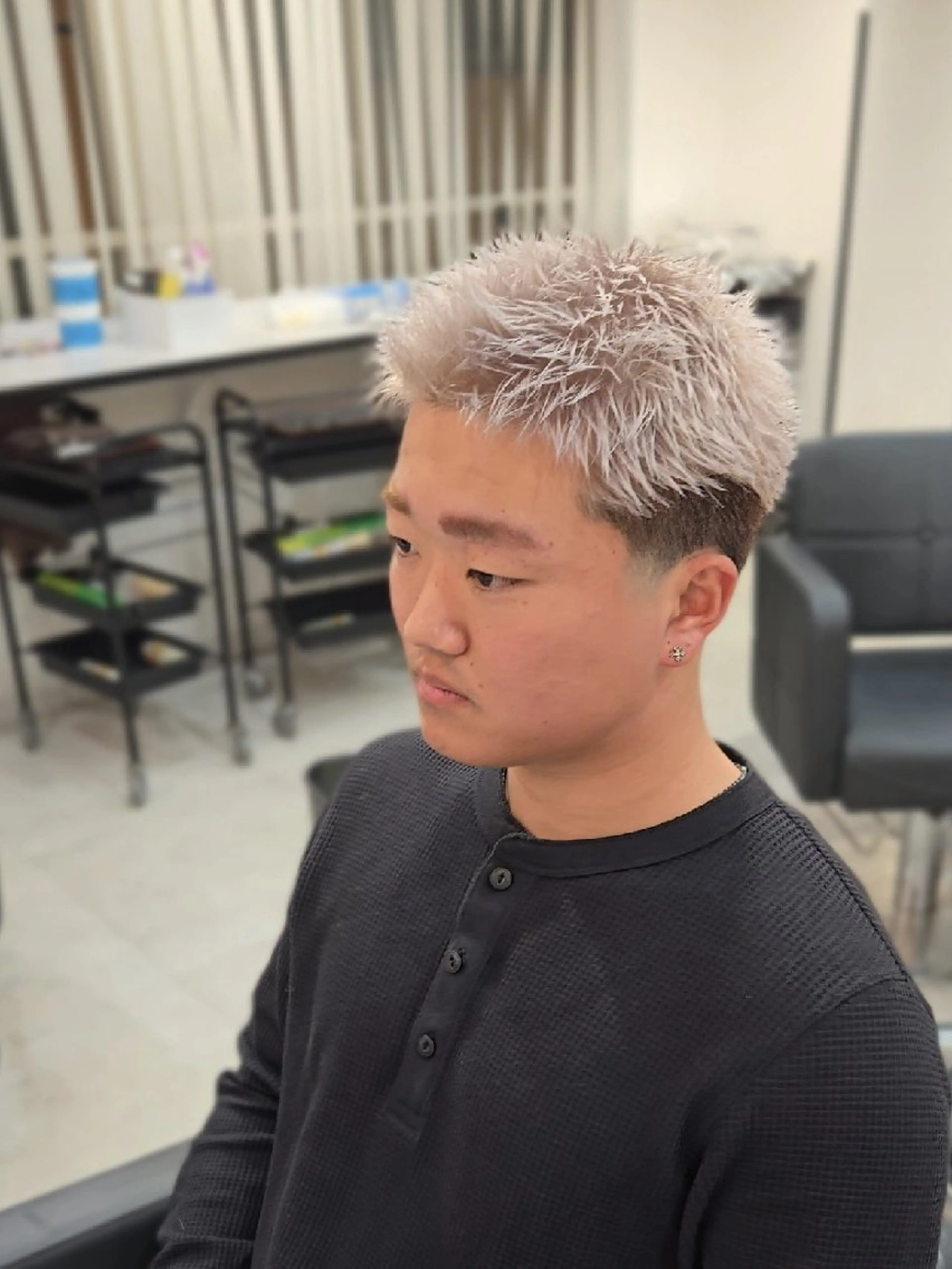 メンズ ショート カラー フェードカット スパイキーショート シルバー ショートヘア カット ヘアカラー ヘアセット Lapis 名古屋駅前店所属・LEN名古屋/パーマ 海外ヘア/メンズ特化のヘアスタイル