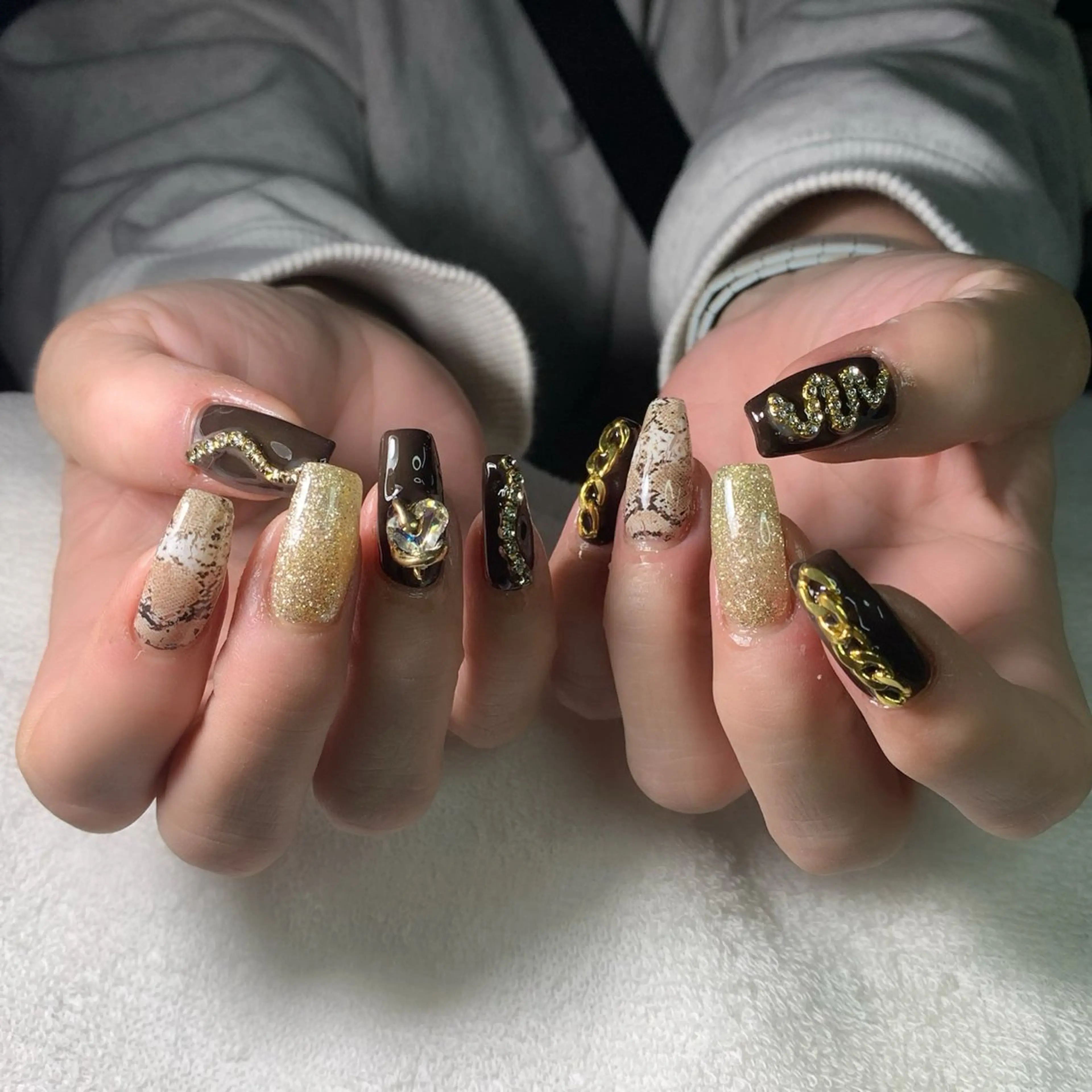 ネイル ハンドネイル フットネイル MHR nailのネイルデザイン